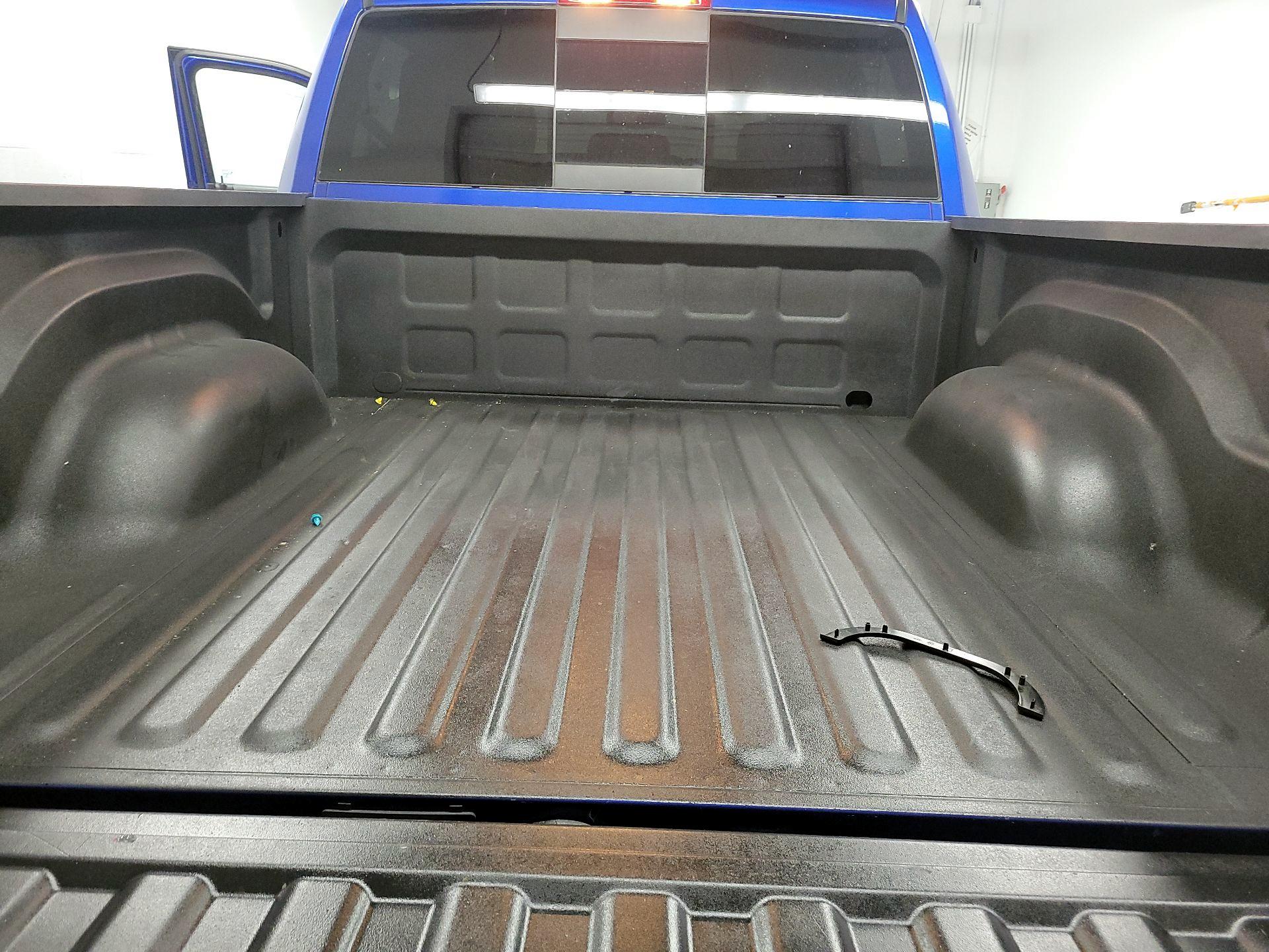 Thumbnail: 2019 RAM 1500 Classic - 18