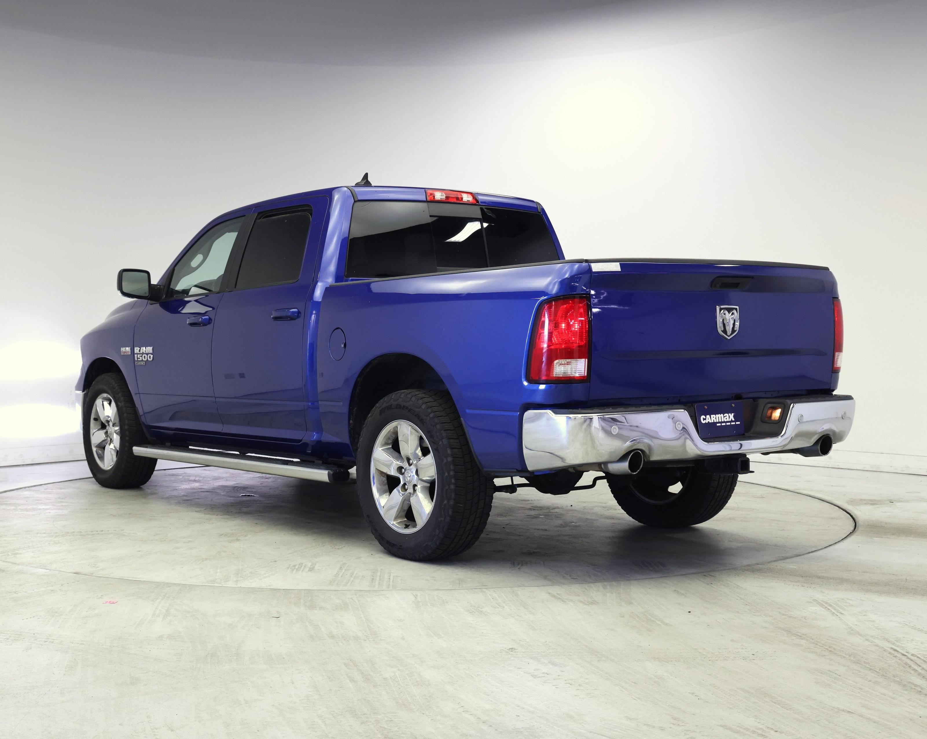 Thumbnail: 2019 RAM 1500 Classic - 2