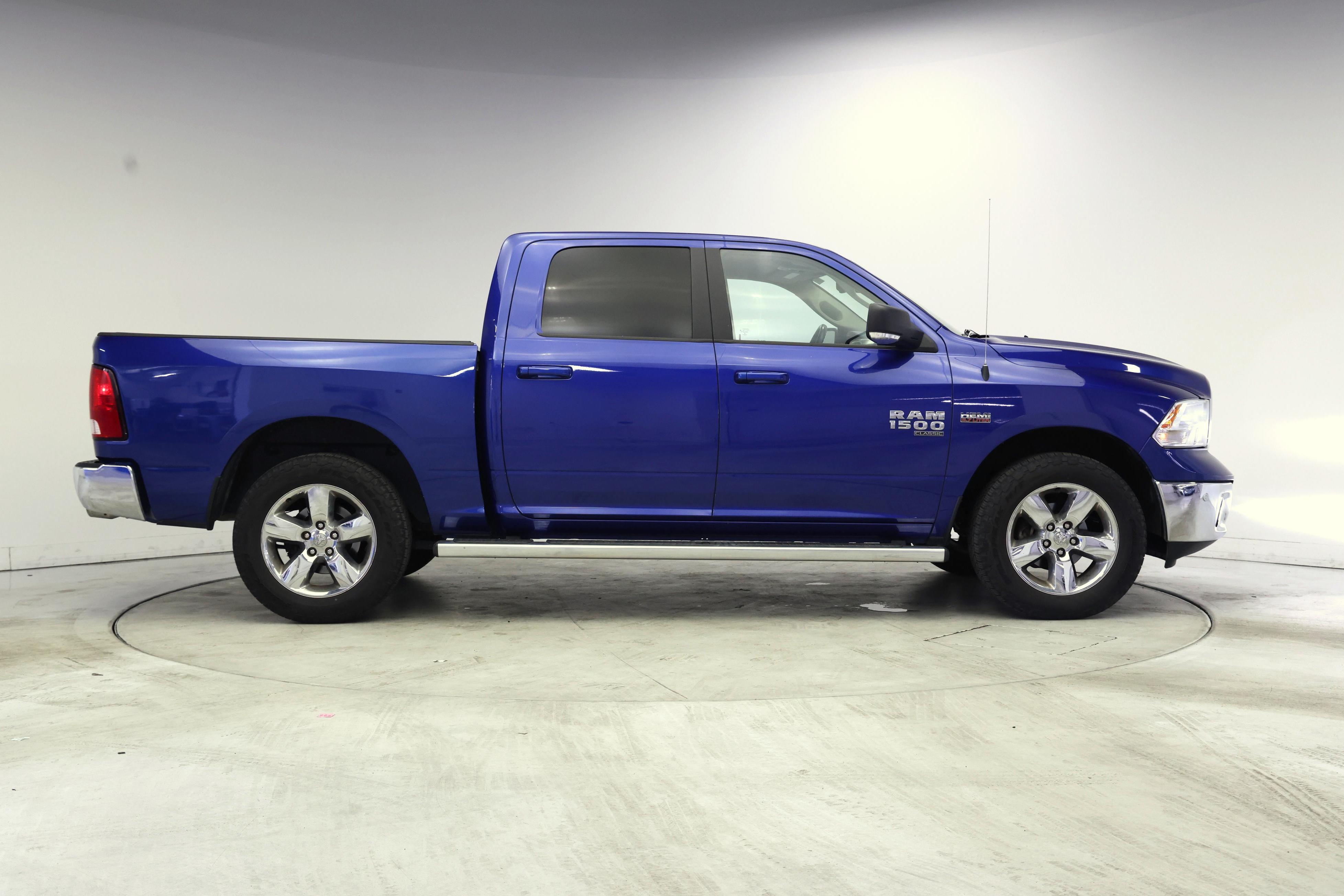 Thumbnail: 2019 RAM 1500 Classic - 7