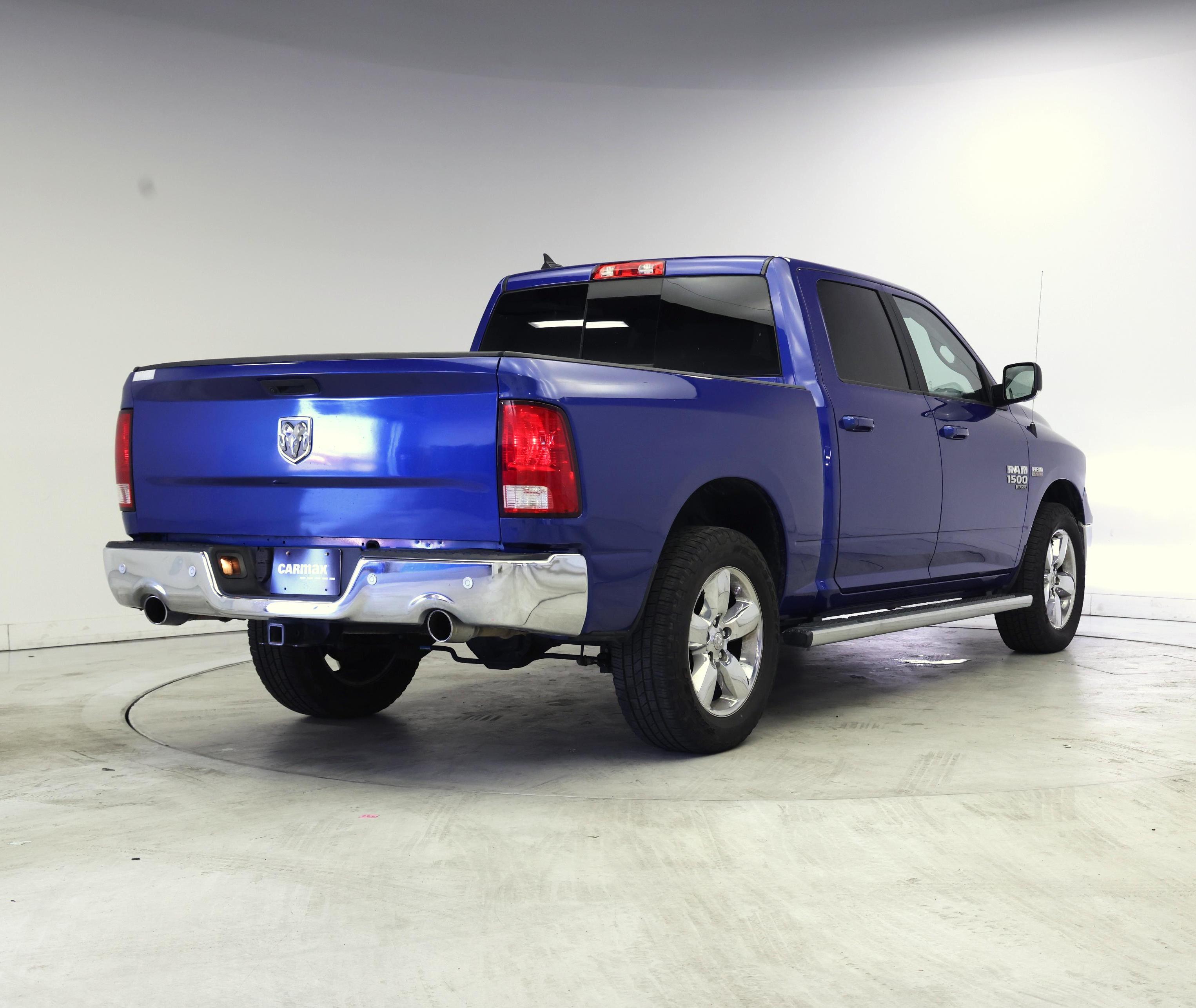 Thumbnail: 2019 RAM 1500 Classic - 8