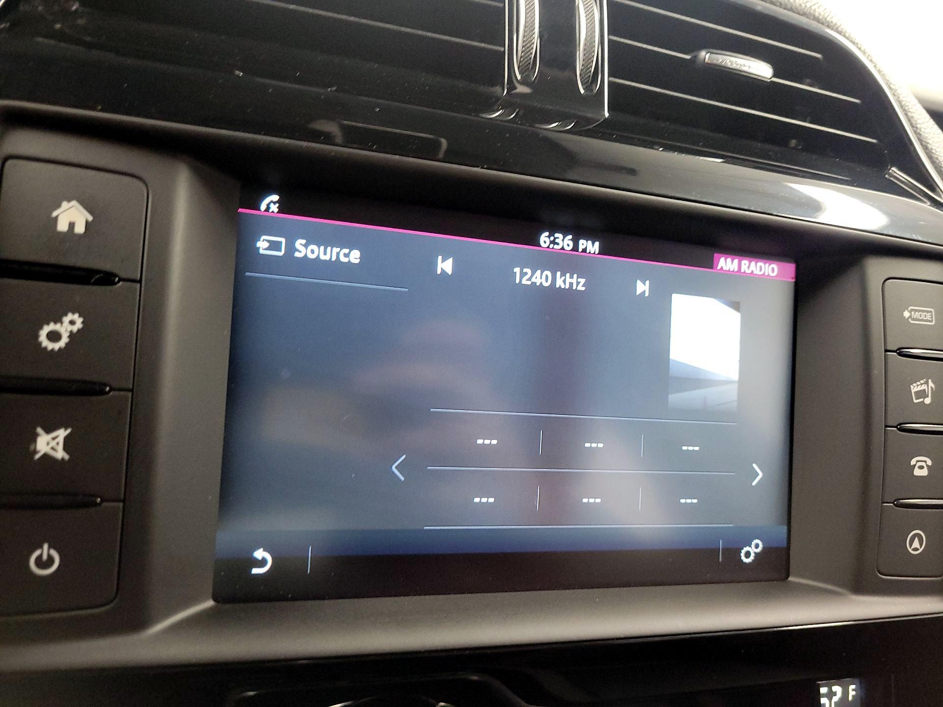 Thumbnail: 2017 Jaguar XE - 13