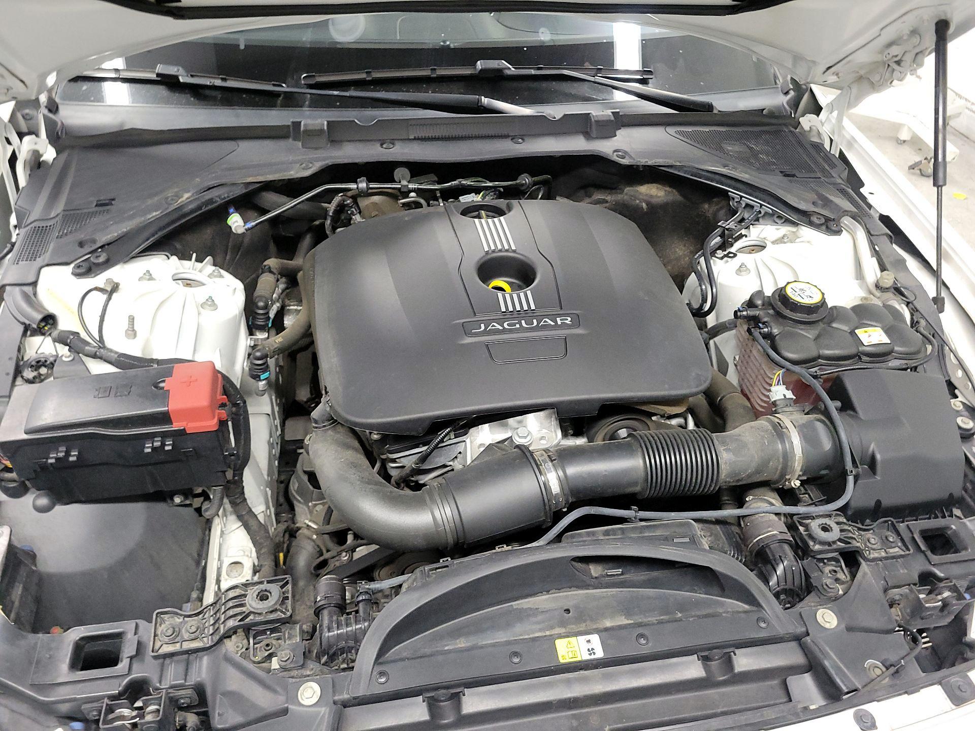 Thumbnail: 2017 Jaguar XE - 17