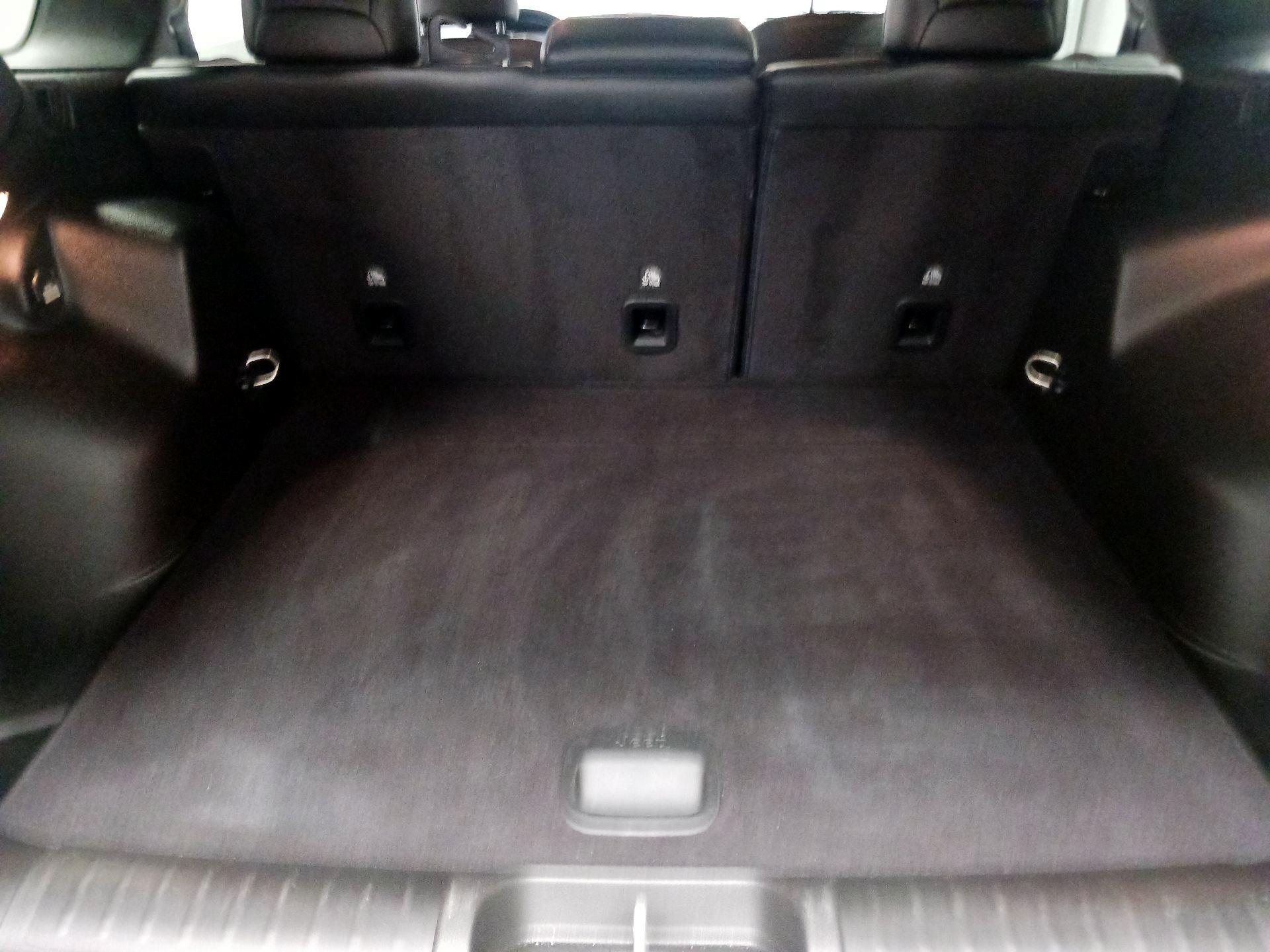 Thumbnail: 2021 Jeep Cherokee - 16