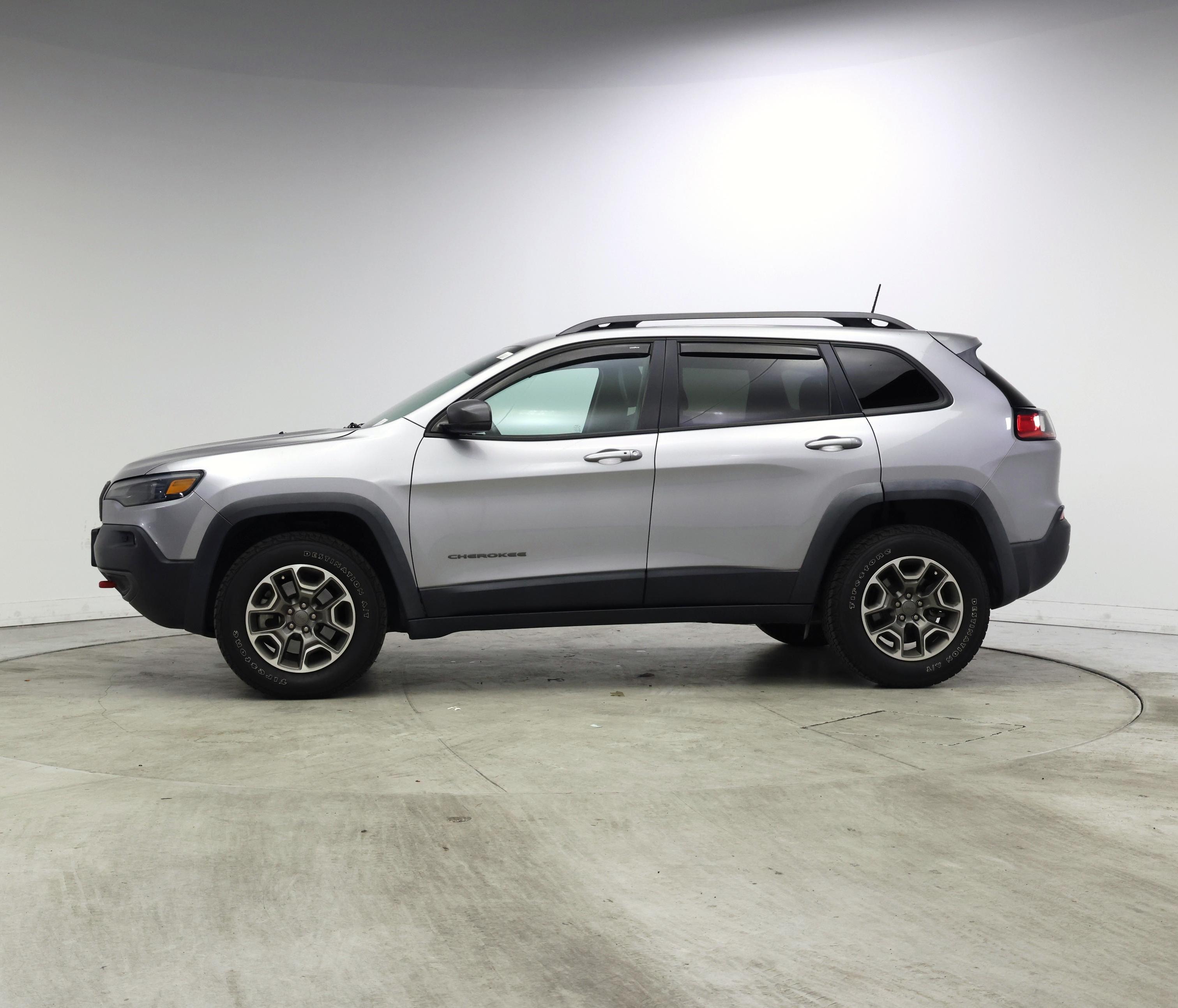 Thumbnail: 2021 Jeep Cherokee - 3