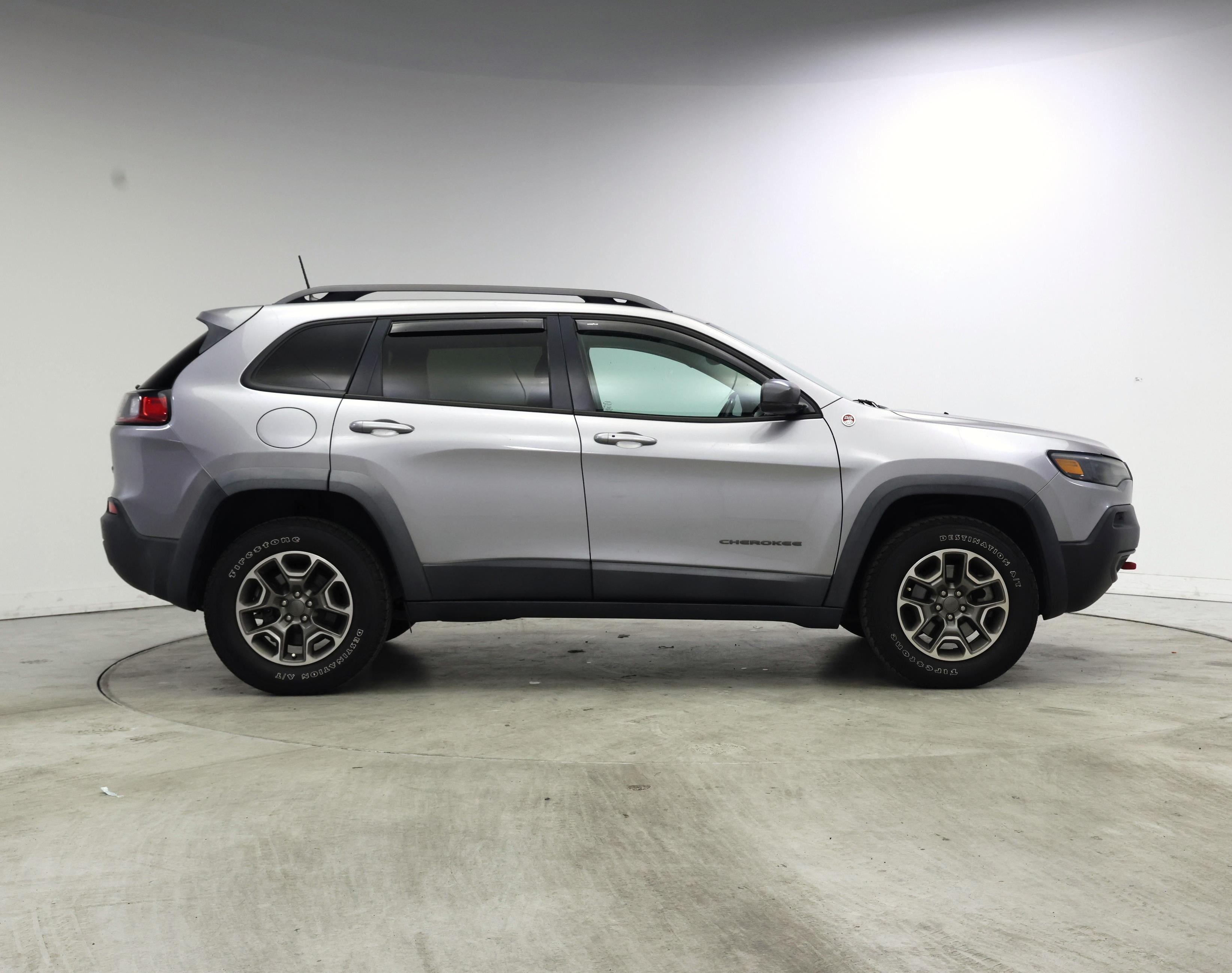 Thumbnail: 2021 Jeep Cherokee - 7