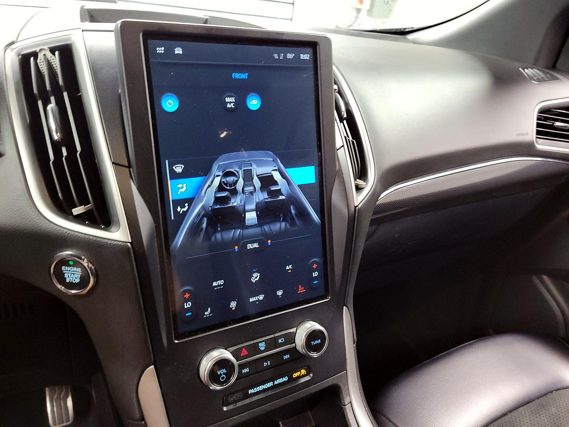 Thumbnail: 2022 Ford Edge - 16