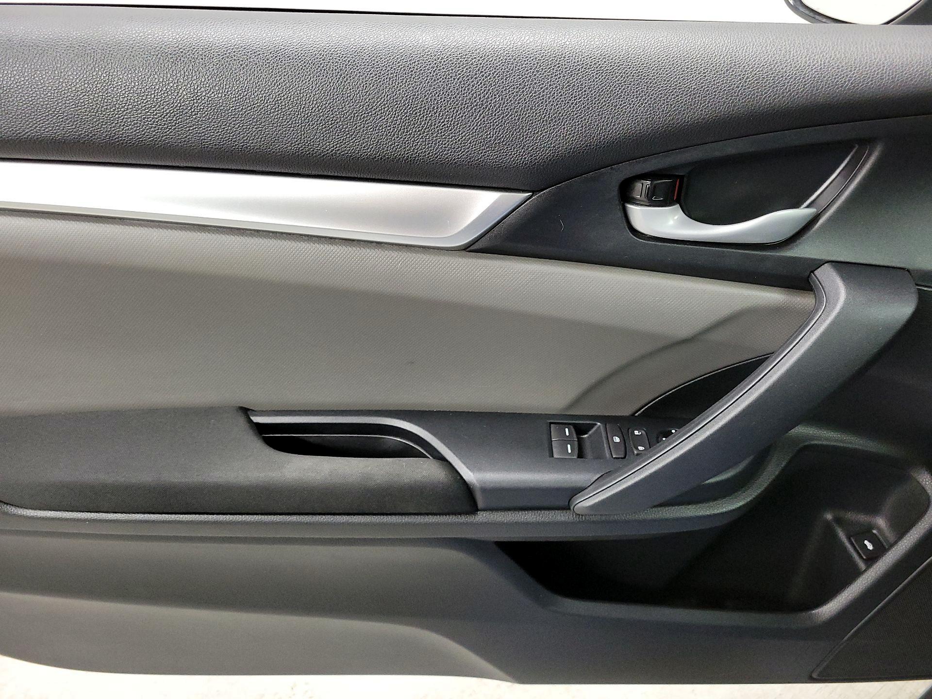 Thumbnail: 2018 Honda Civic - 12