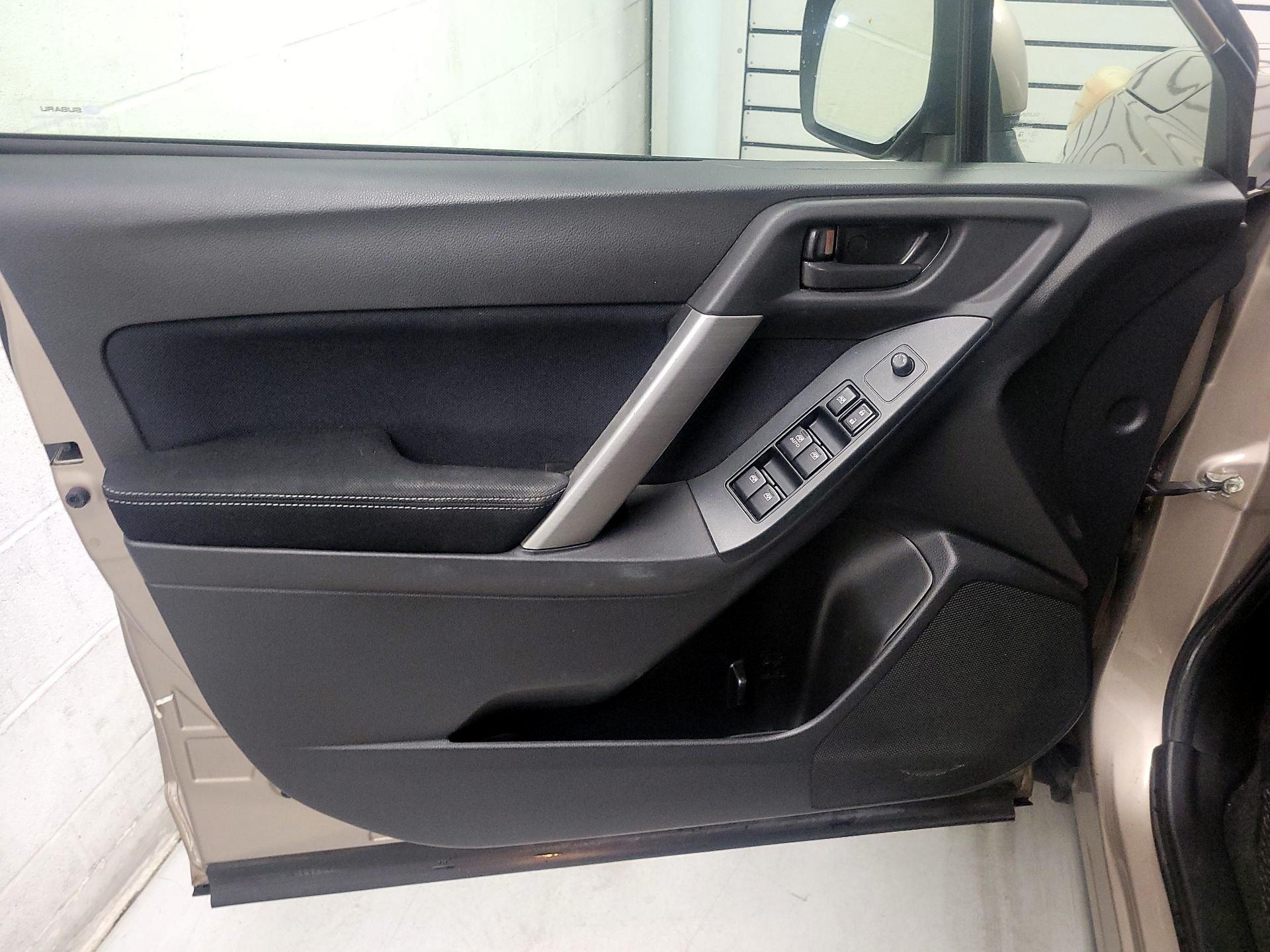 Thumbnail: 2014 Subaru Forester - 12