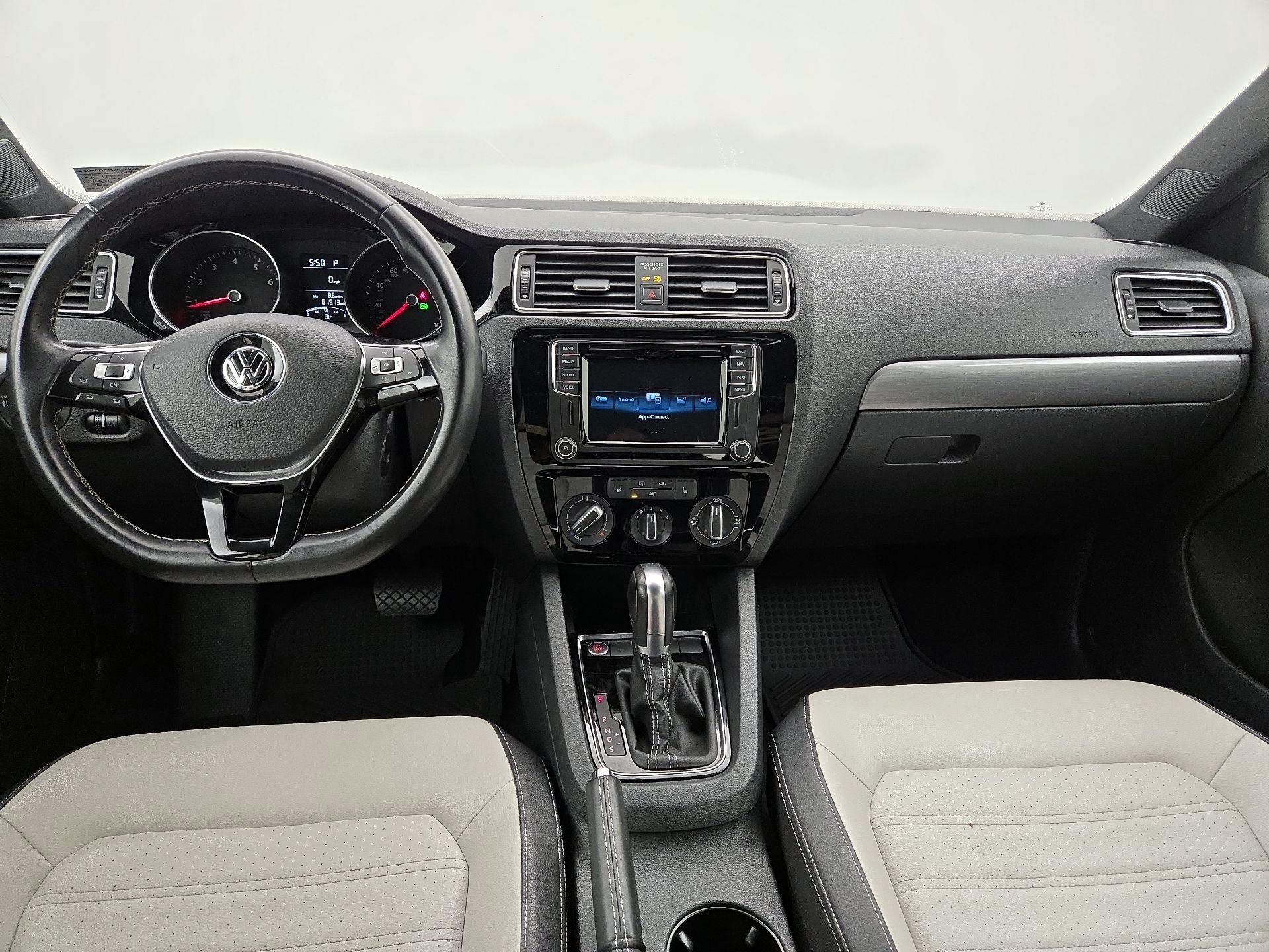 Thumbnail: 2017 Volkswagen Jetta - 9