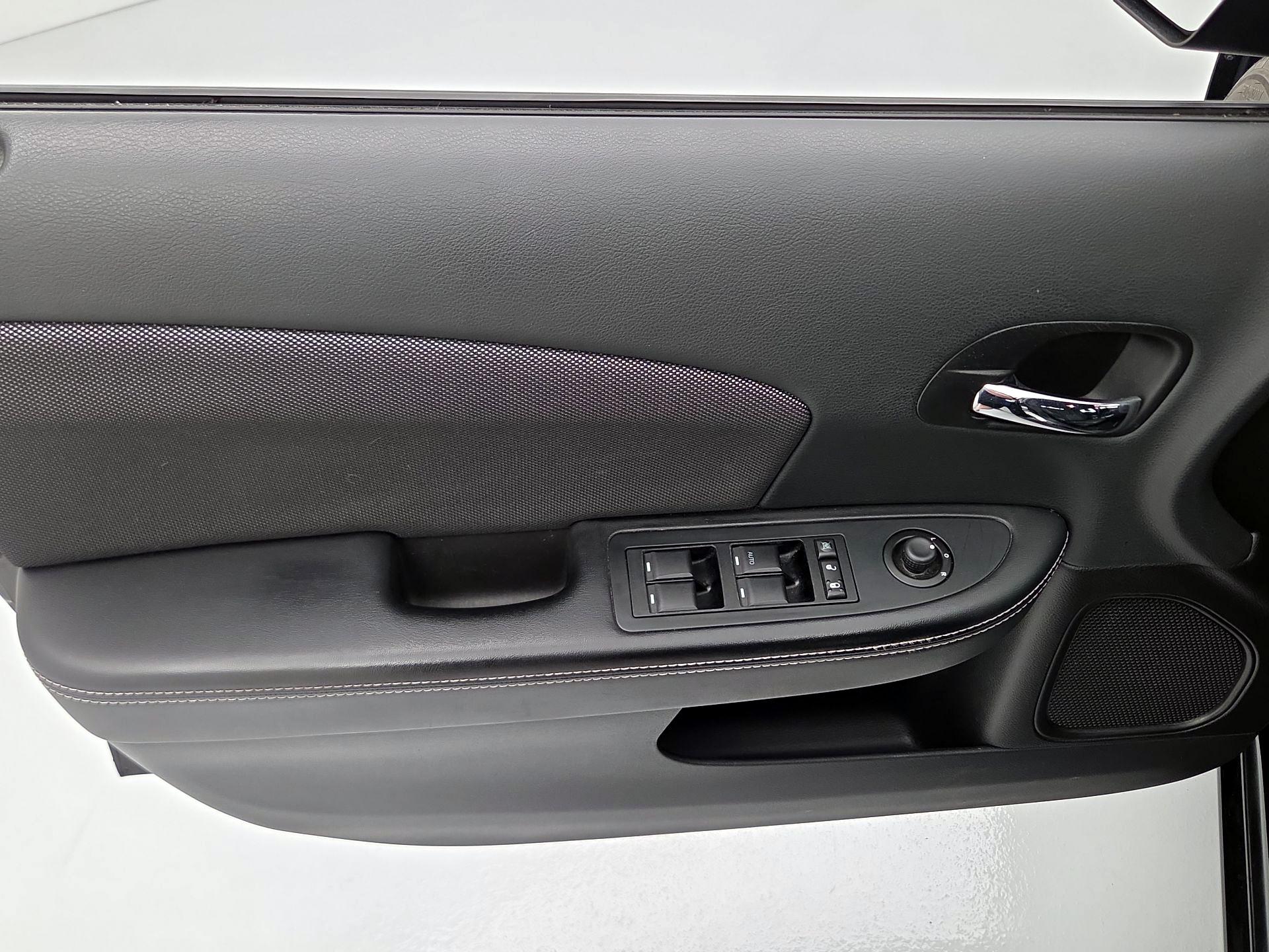 Thumbnail: 2014 Dodge Avenger - 12