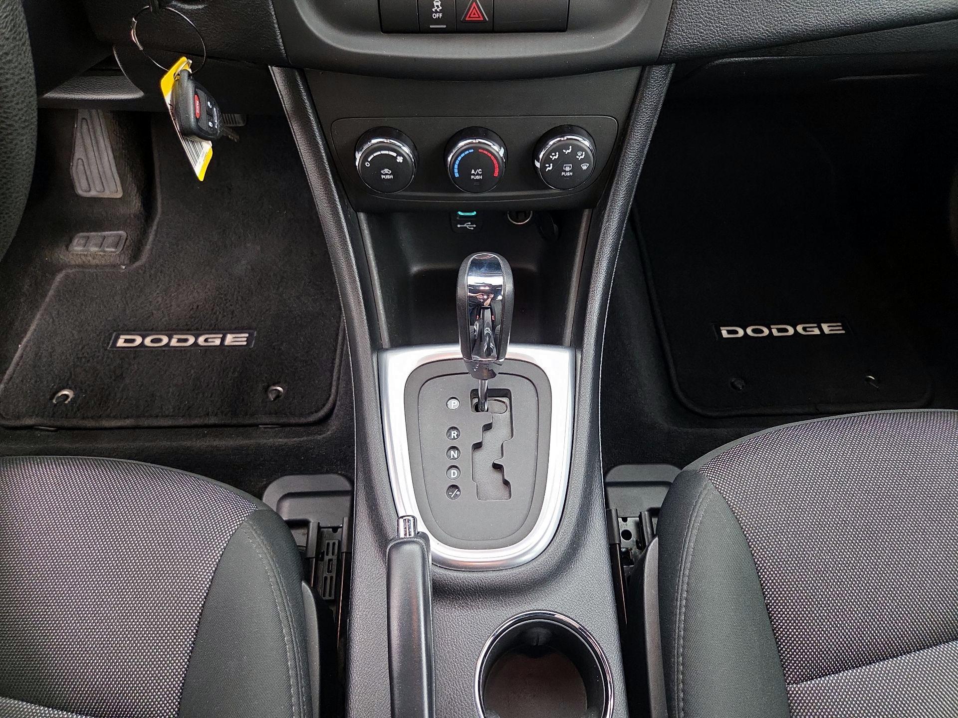 Thumbnail: 2014 Dodge Avenger - 16