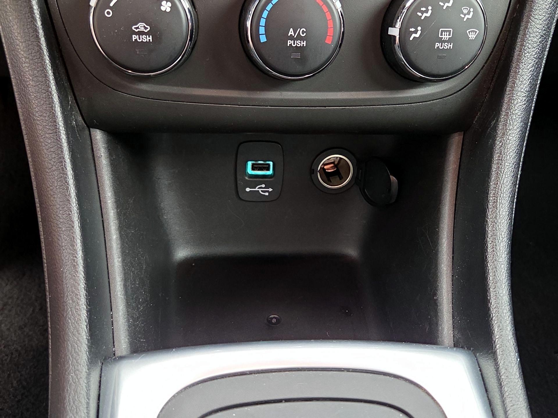 Thumbnail: 2014 Dodge Avenger - 17