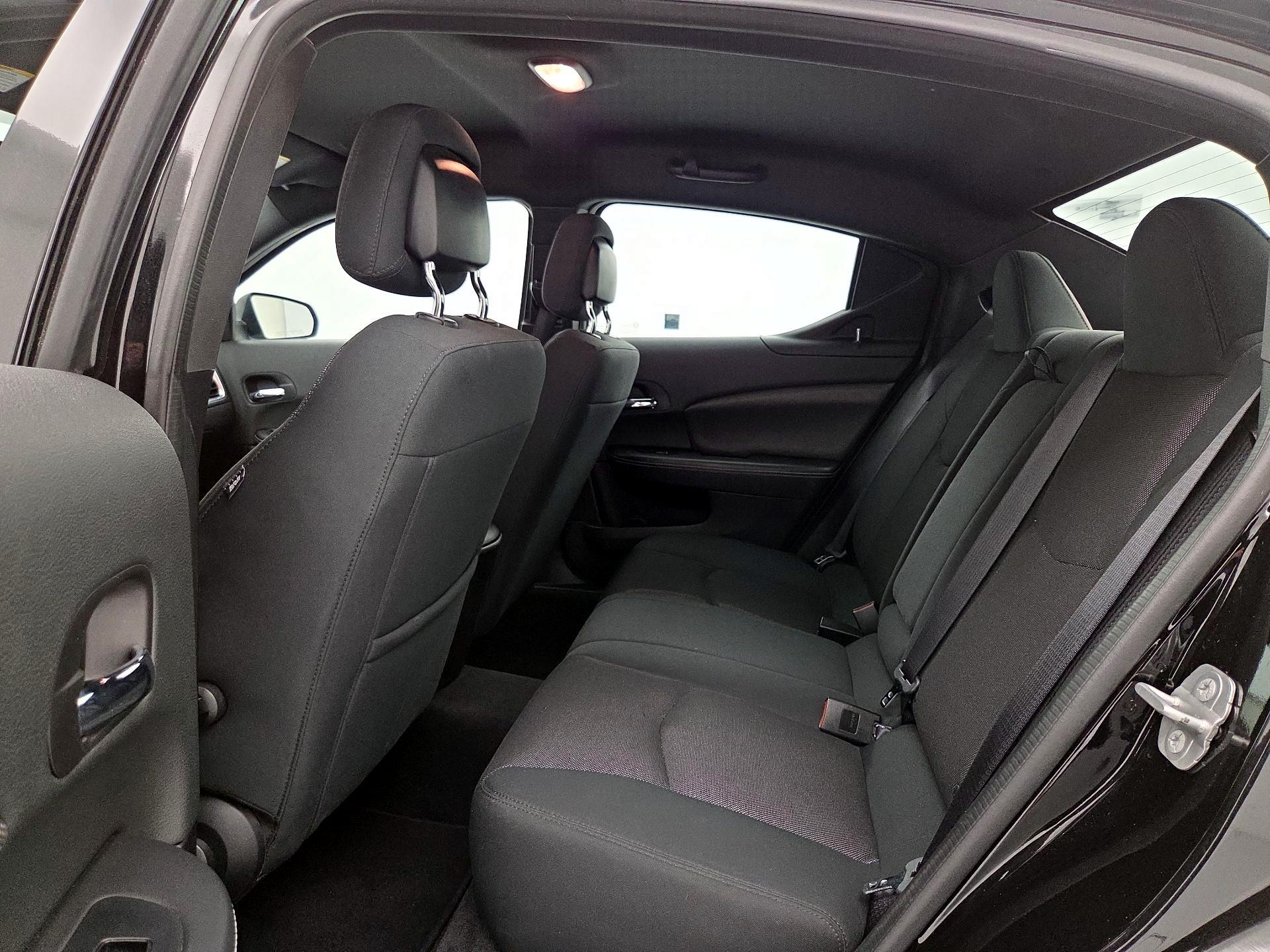 Thumbnail: 2014 Dodge Avenger - 18