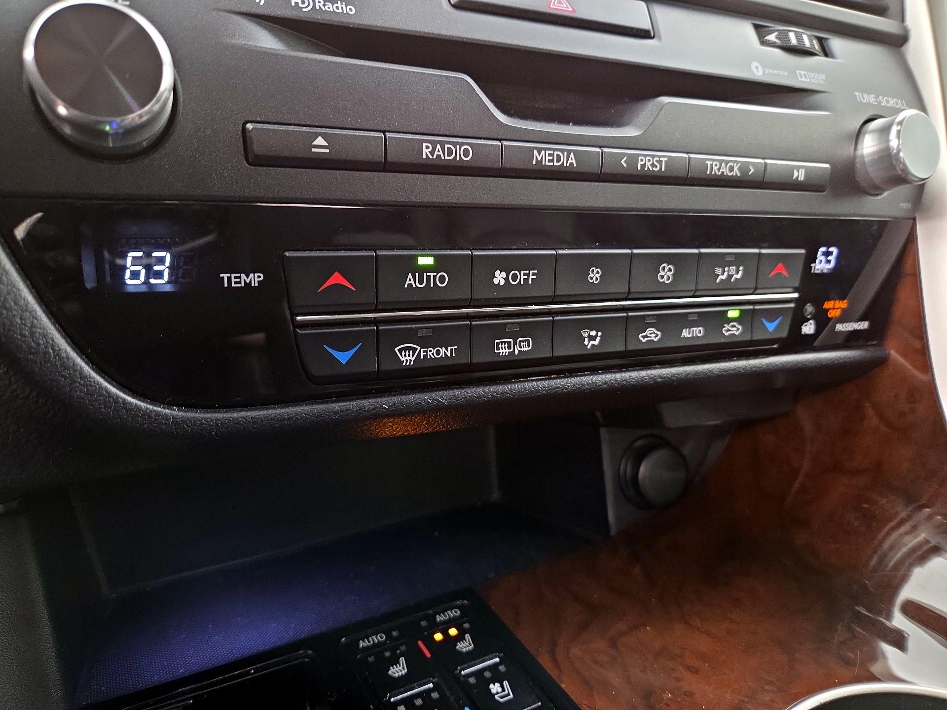 Thumbnail: 2017 Lexus RX - 17