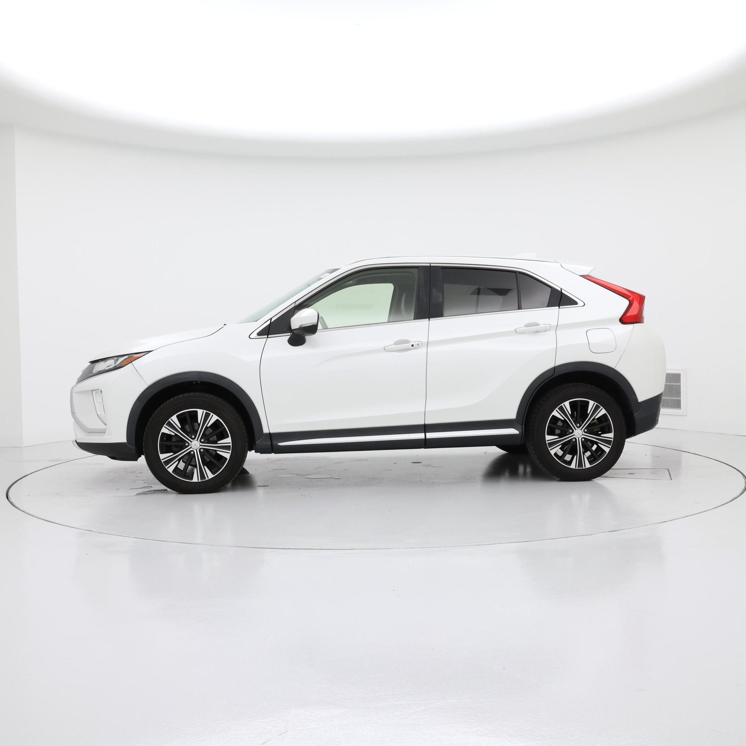 Thumbnail: 2019 Mitsubishi Eclipse Cross - 3