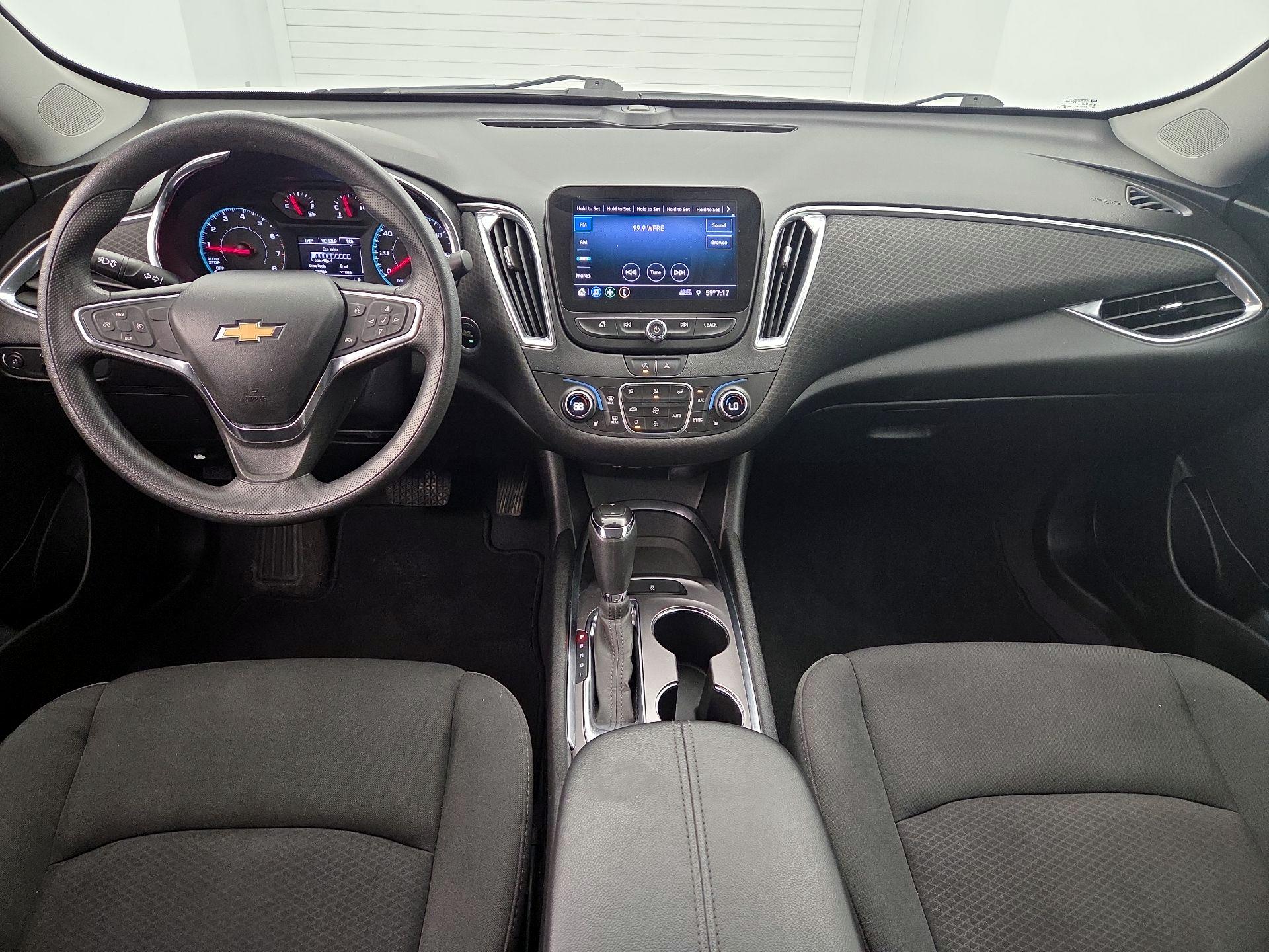 Thumbnail: 2020 Chevrolet Malibu - 9