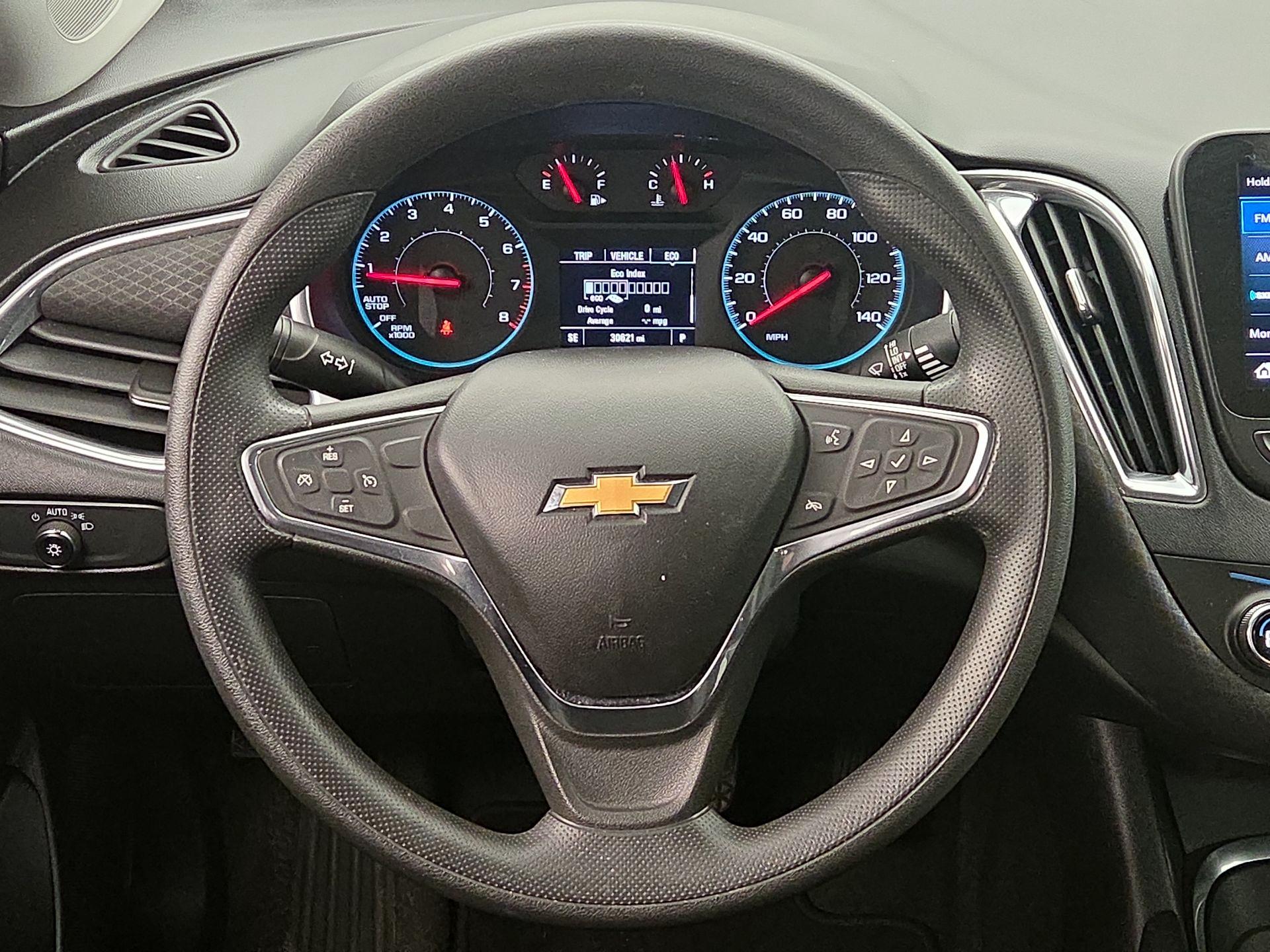 Thumbnail: 2020 Chevrolet Malibu - 10
