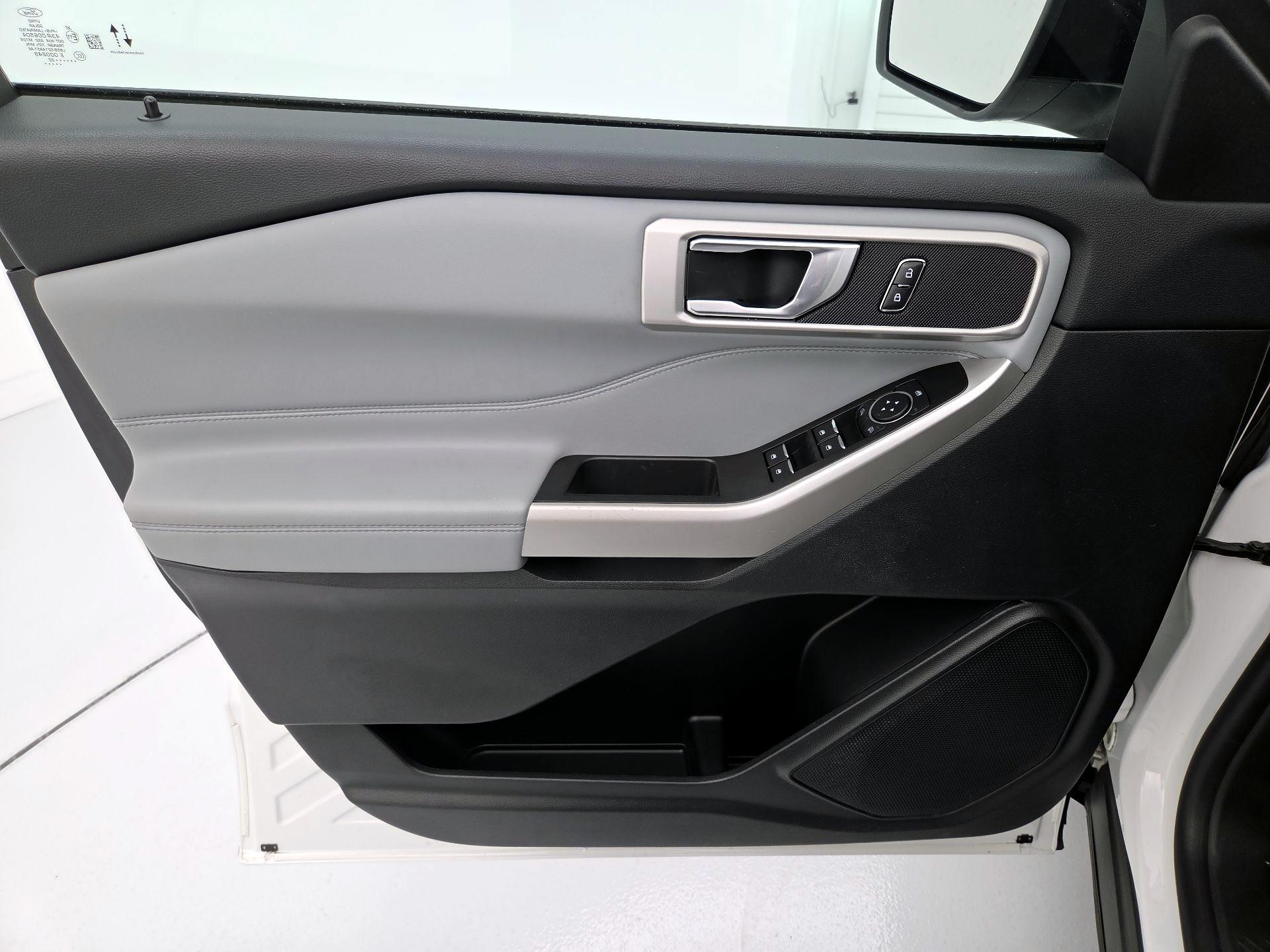 Thumbnail: 2022 Ford Explorer - 12