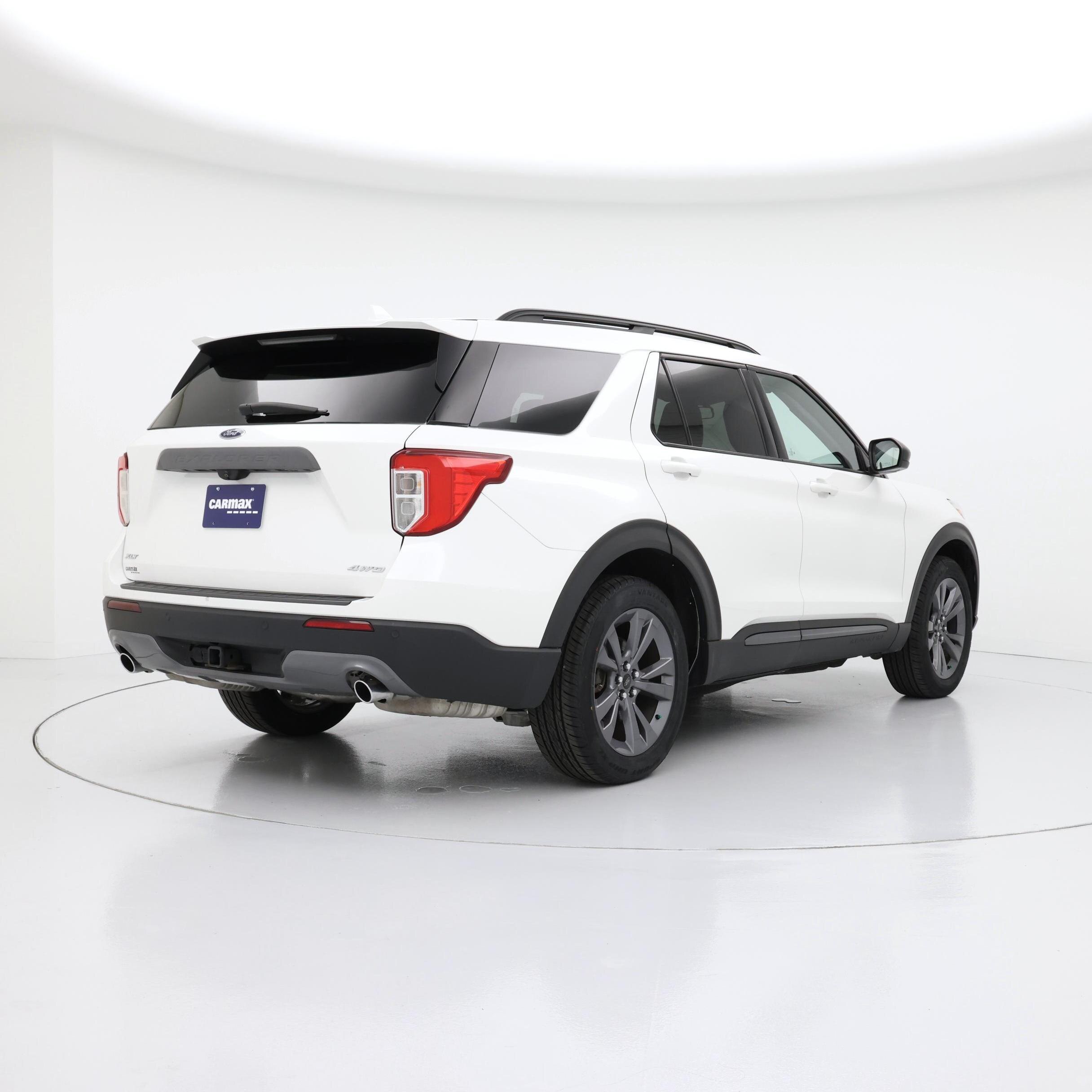 Thumbnail: 2022 Ford Explorer - 8