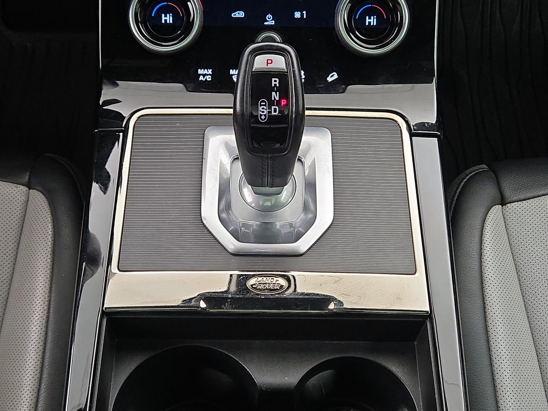 Thumbnail: 2021 Land Rover Range Rover Evoque - 17