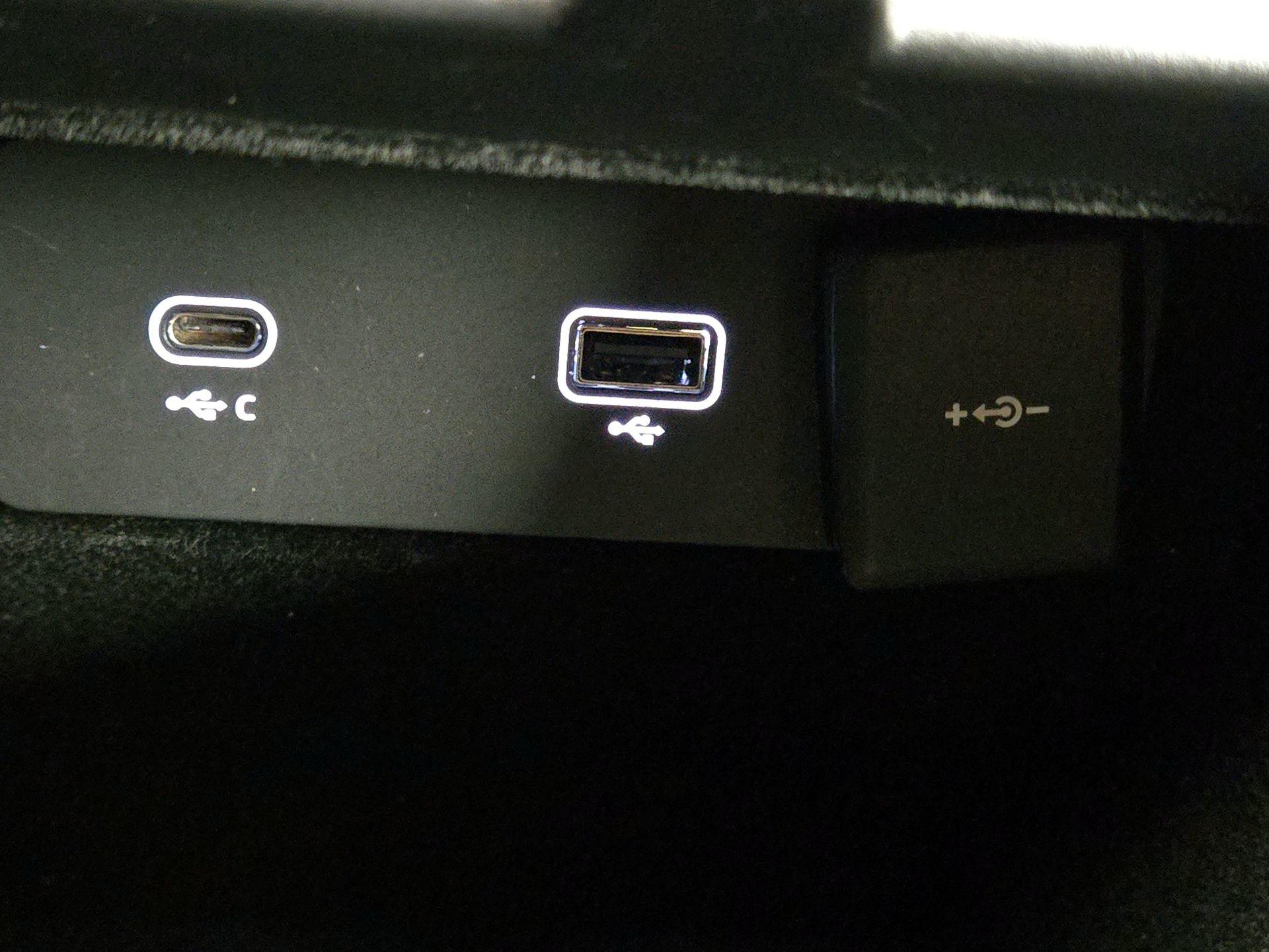 Thumbnail: 2021 Land Rover Range Rover Evoque - 18