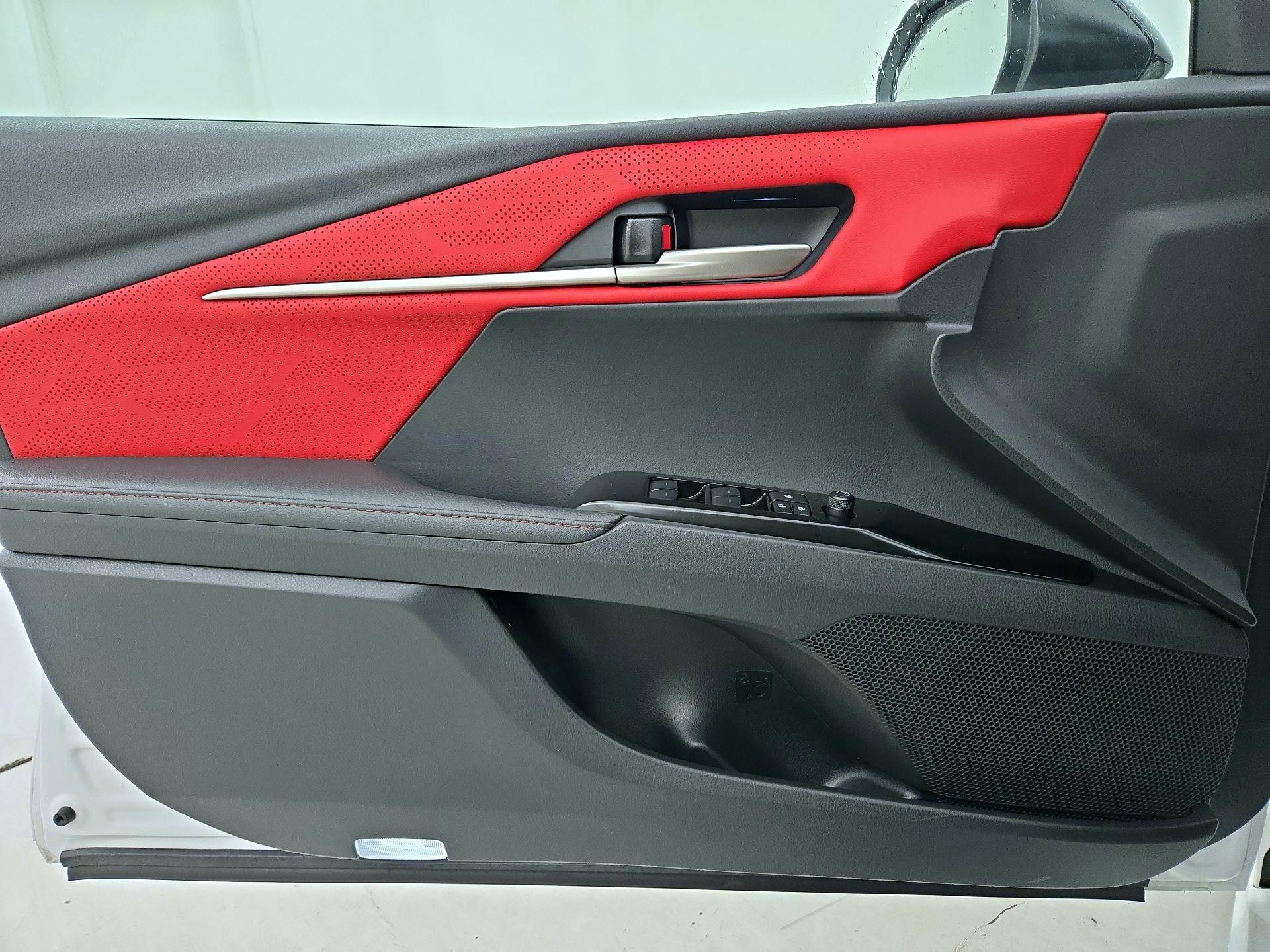 Thumbnail: 2025 Toyota Camry - 12