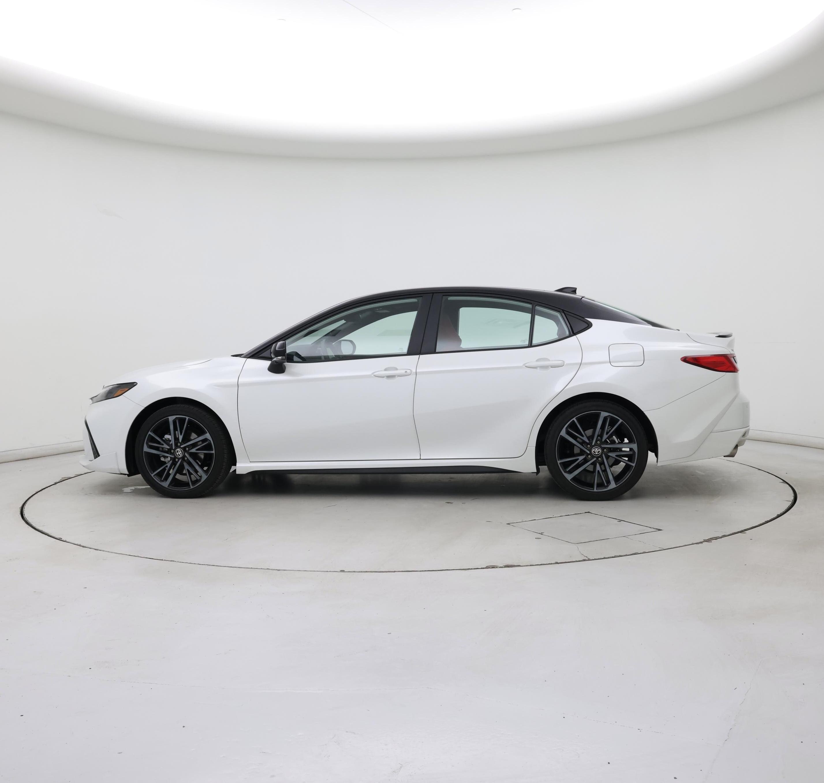 Thumbnail: 2025 Toyota Camry - 3