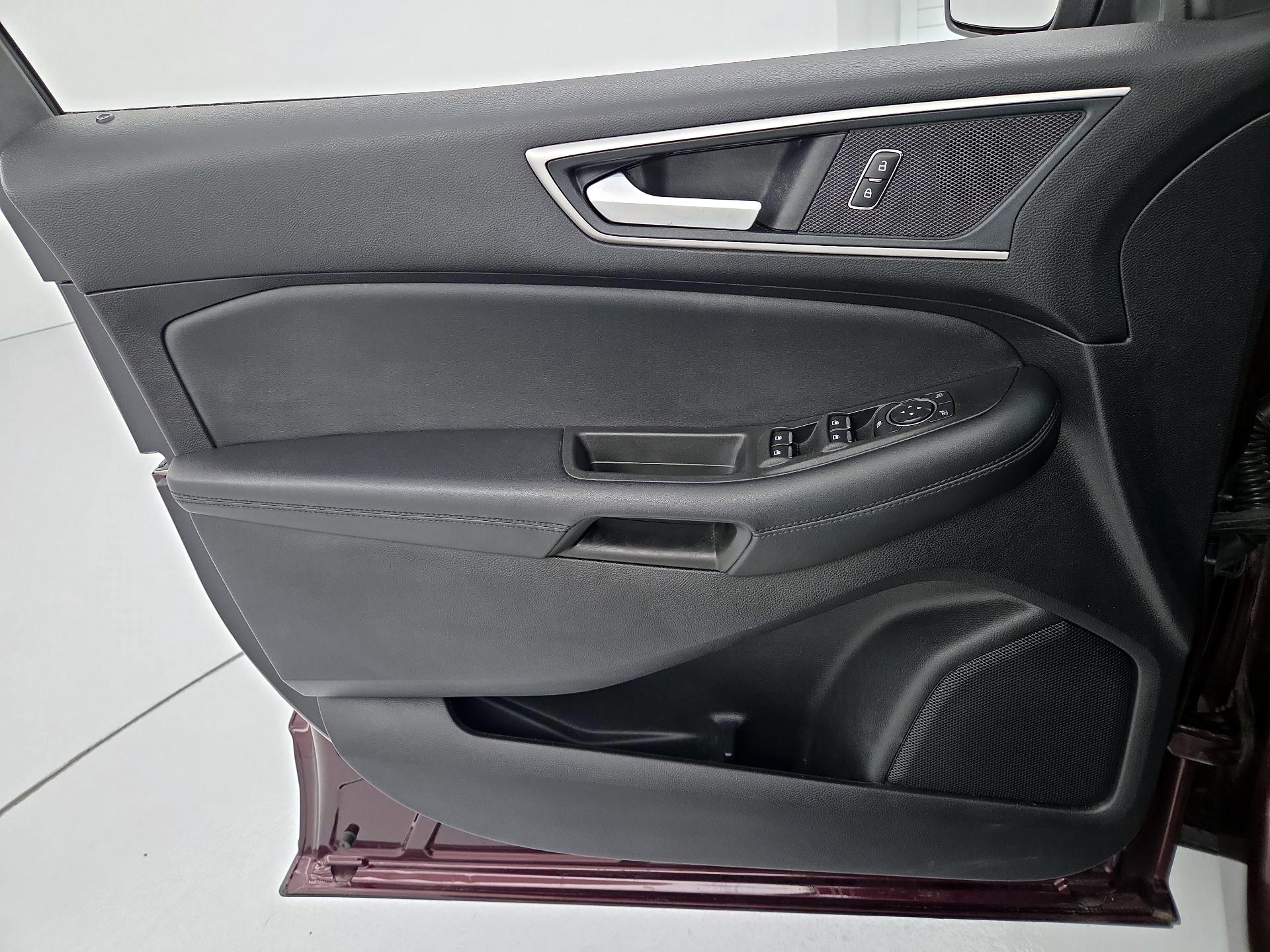 Thumbnail: 2021 Ford Edge - 12