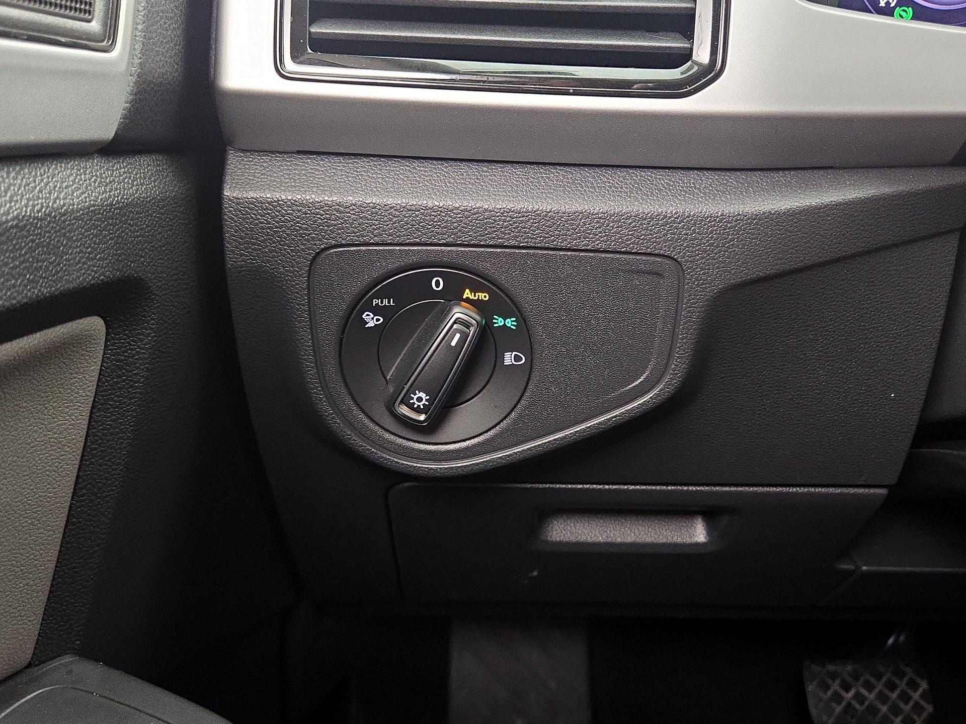 Thumbnail: 2023 Volkswagen Atlas - 13