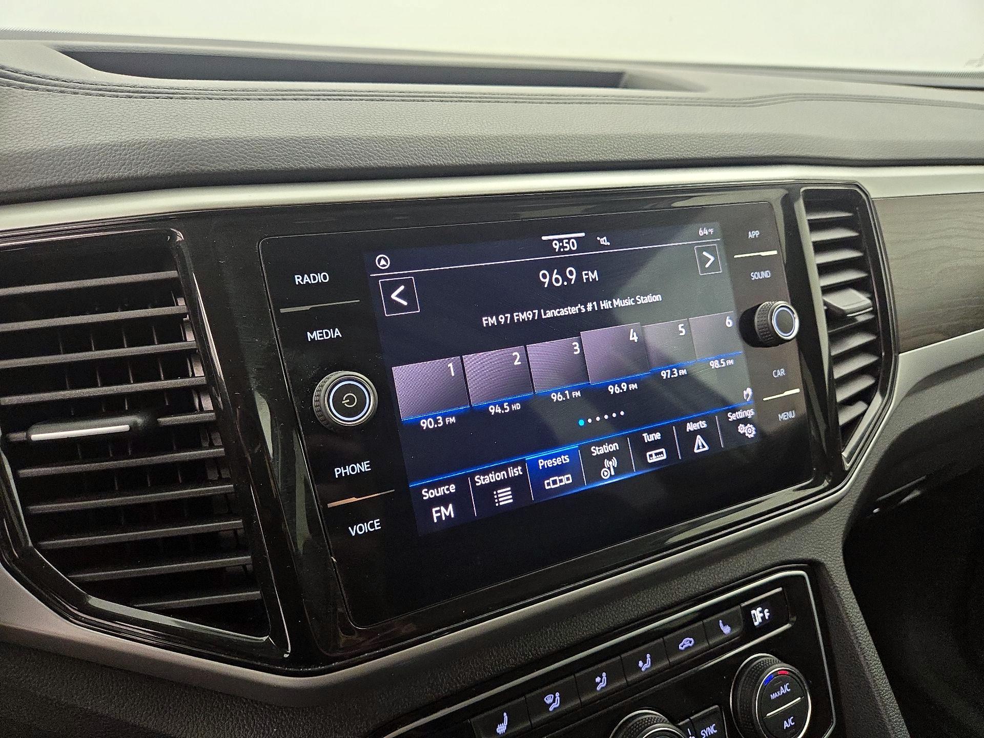 Thumbnail: 2023 Volkswagen Atlas - 15