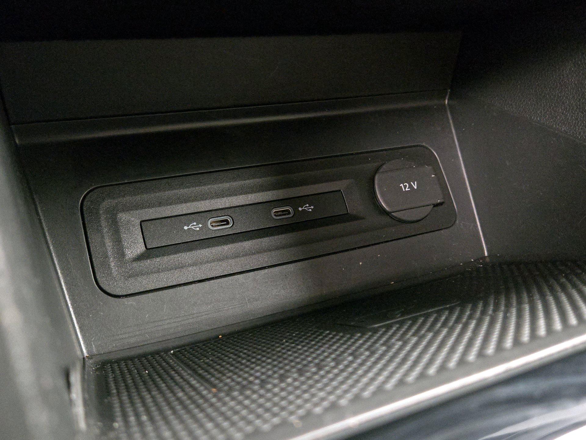 Thumbnail: 2023 Volkswagen Atlas - 18