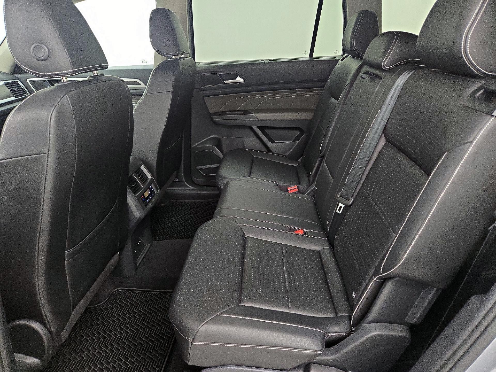 Thumbnail: 2023 Volkswagen Atlas - 19