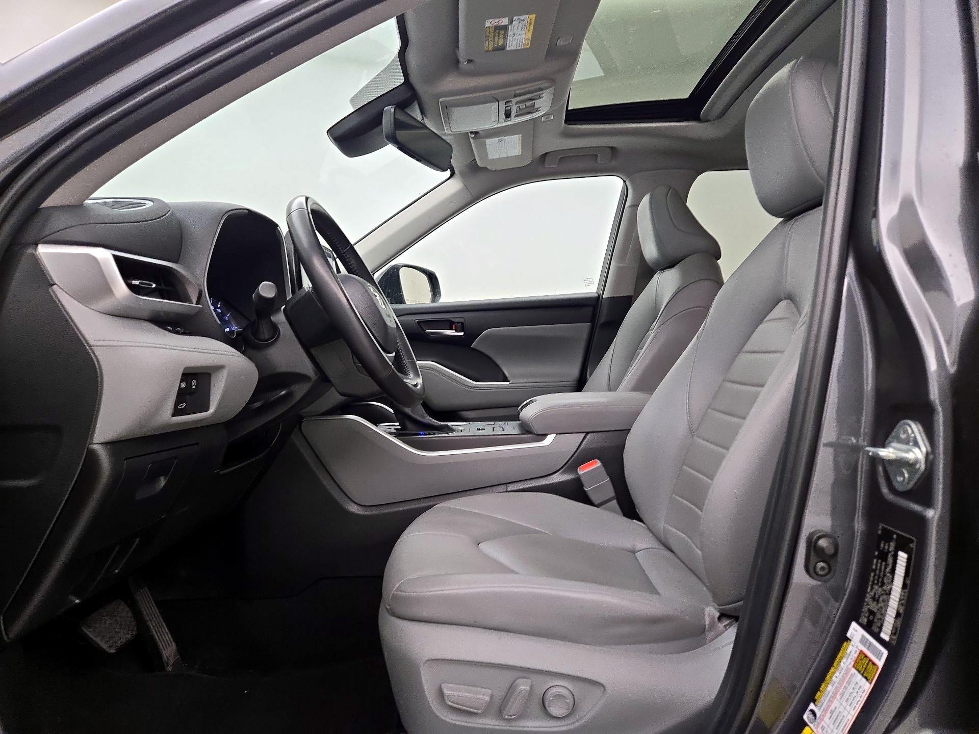 Thumbnail: 2024 Toyota Highlander - 11