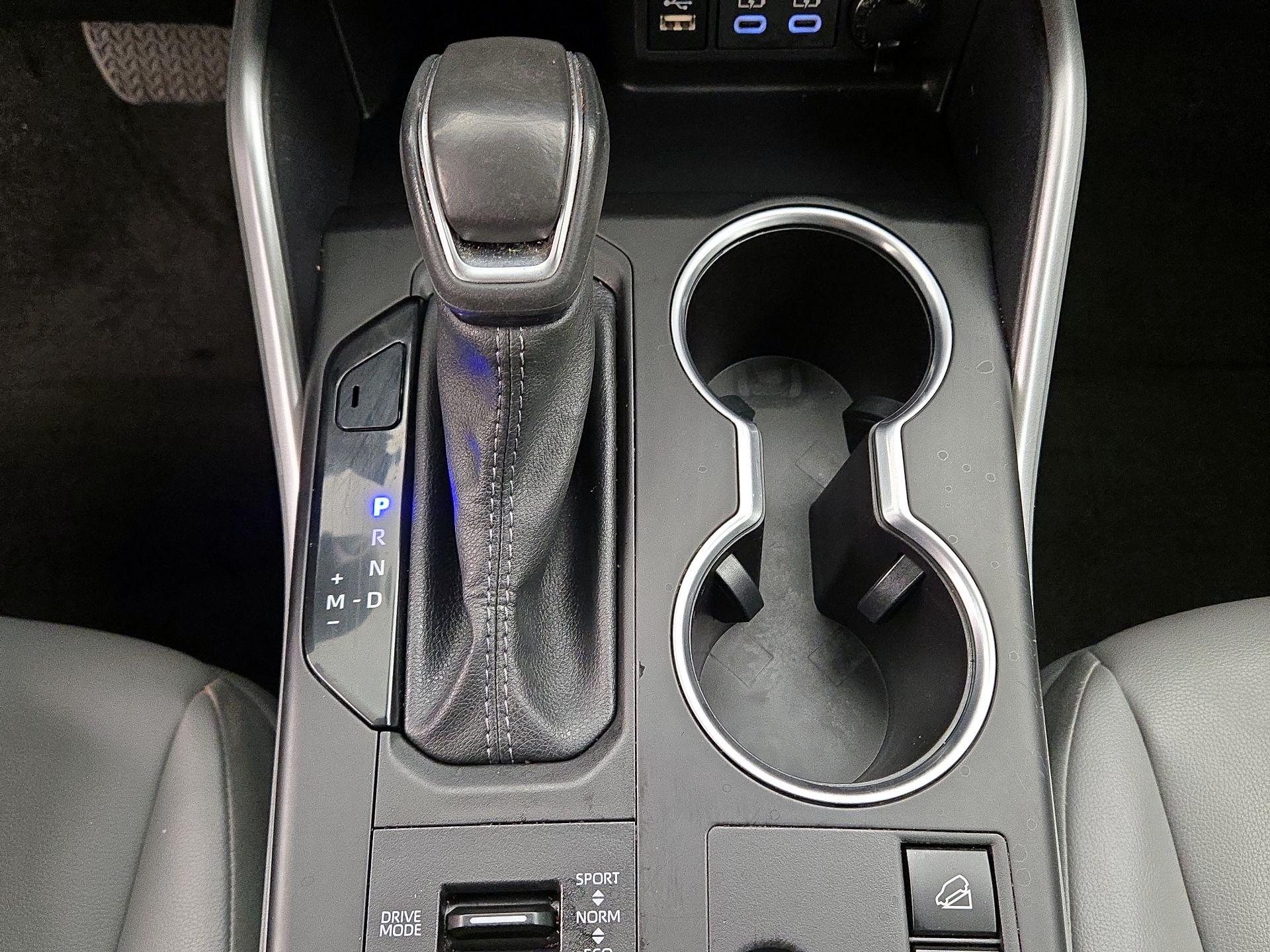 Thumbnail: 2024 Toyota Highlander - 16