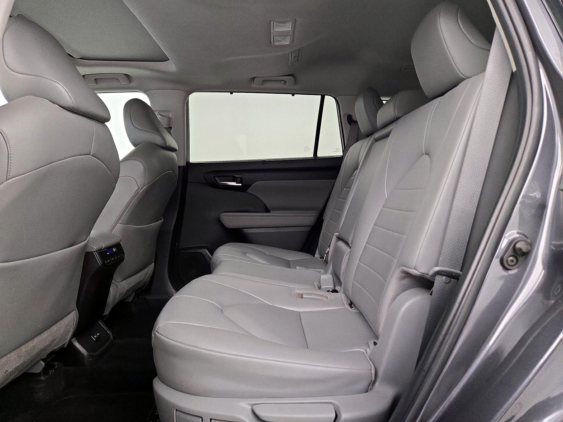 Thumbnail: 2024 Toyota Highlander - 19