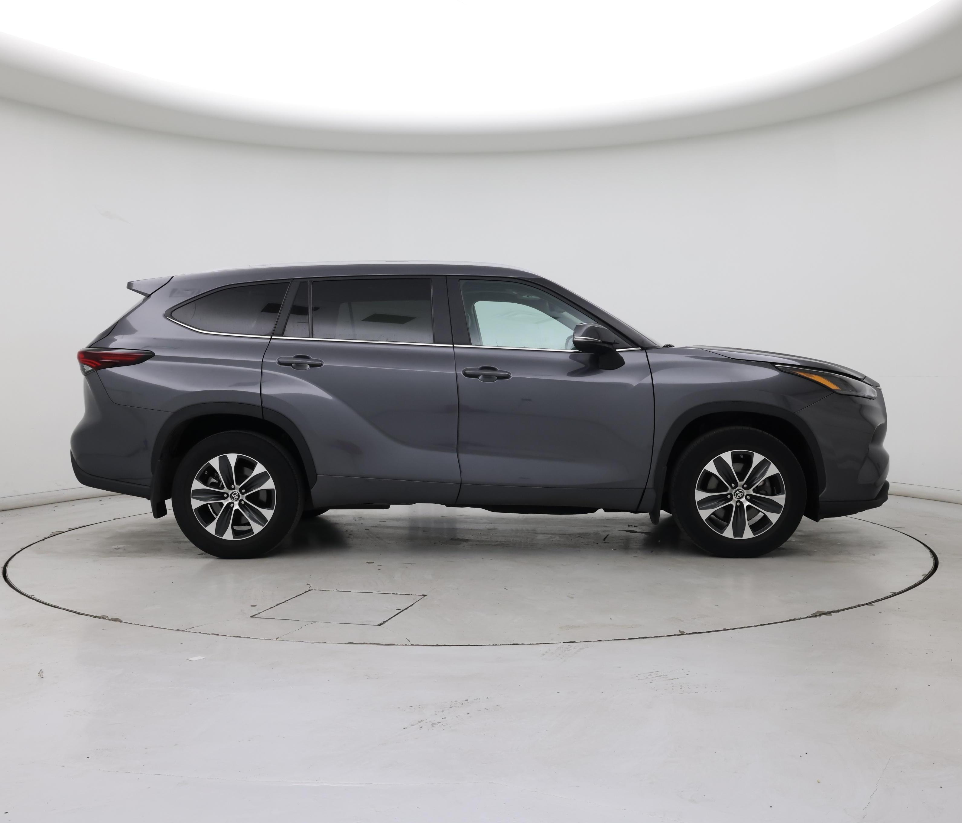 Thumbnail: 2024 Toyota Highlander - 7