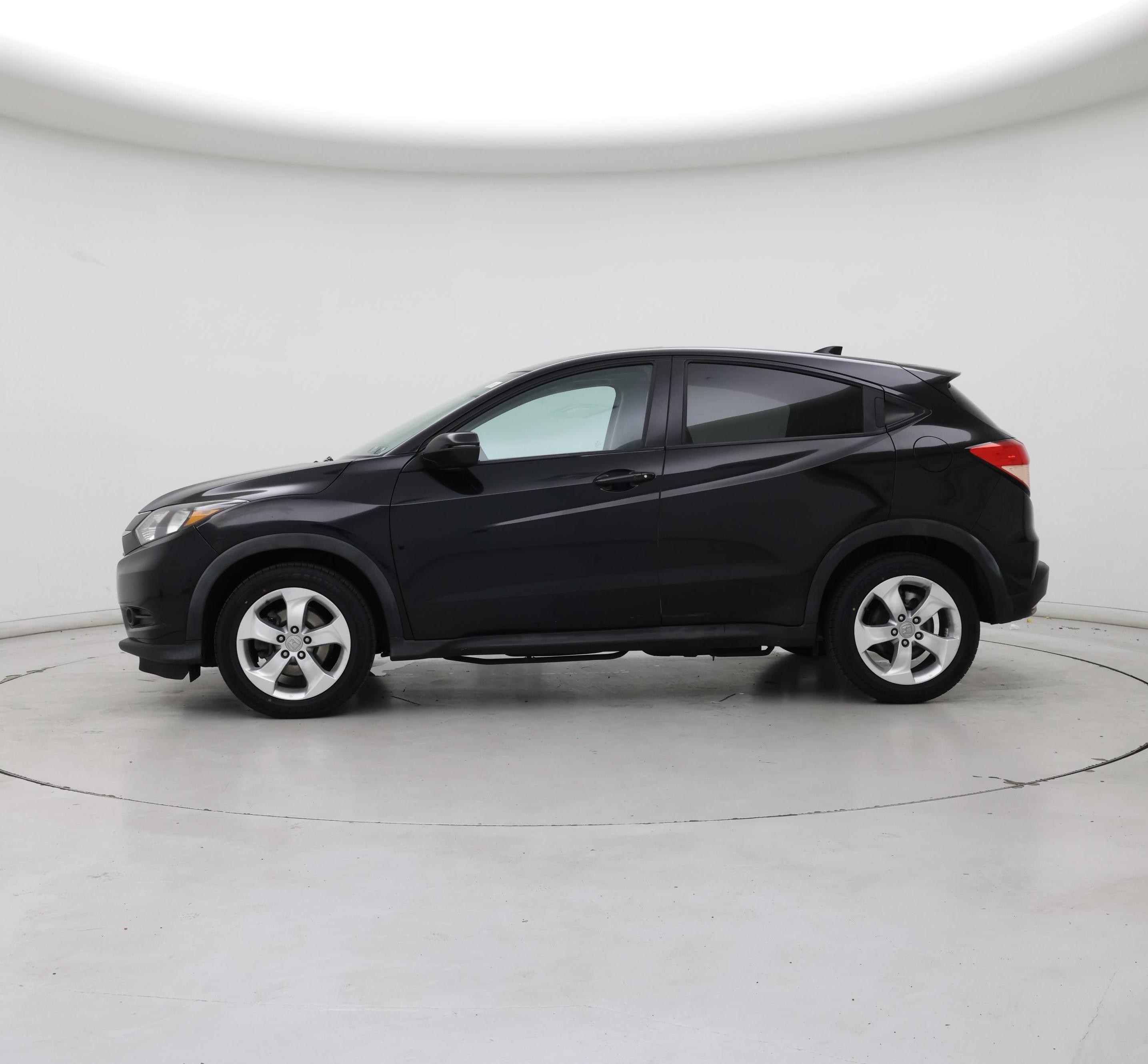 Thumbnail: 2016 Honda HR-V - 3