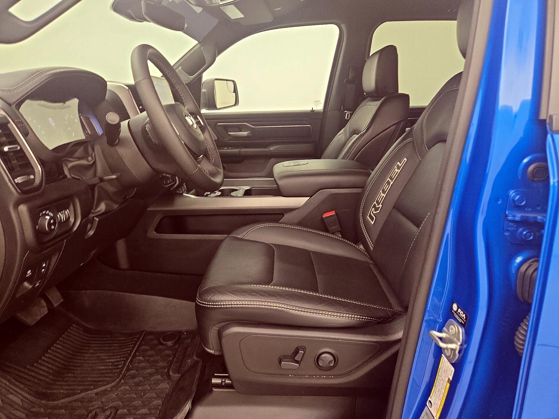 Thumbnail: 2025 RAM 1500 - 11