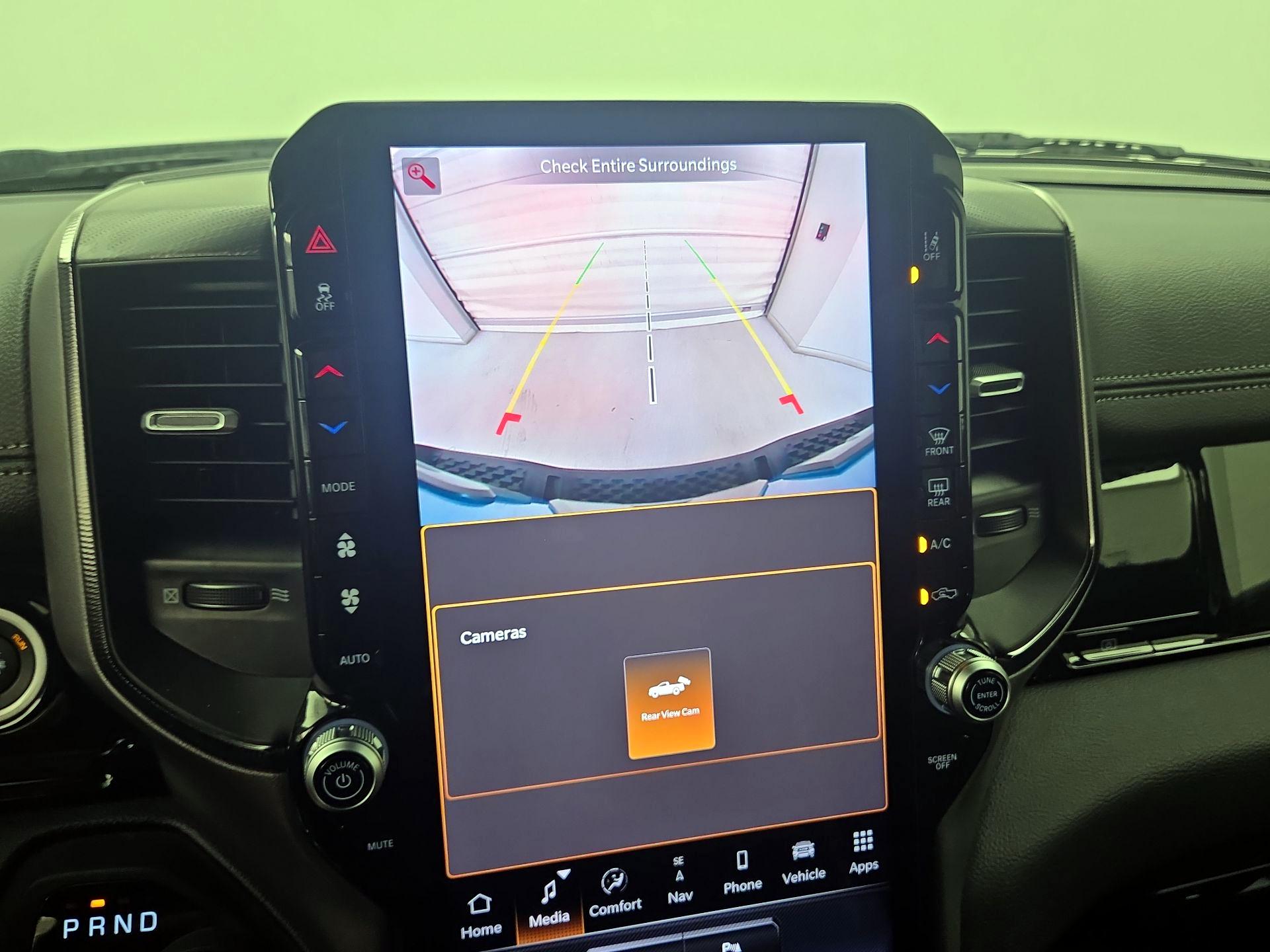 Thumbnail: 2025 RAM 1500 - 15