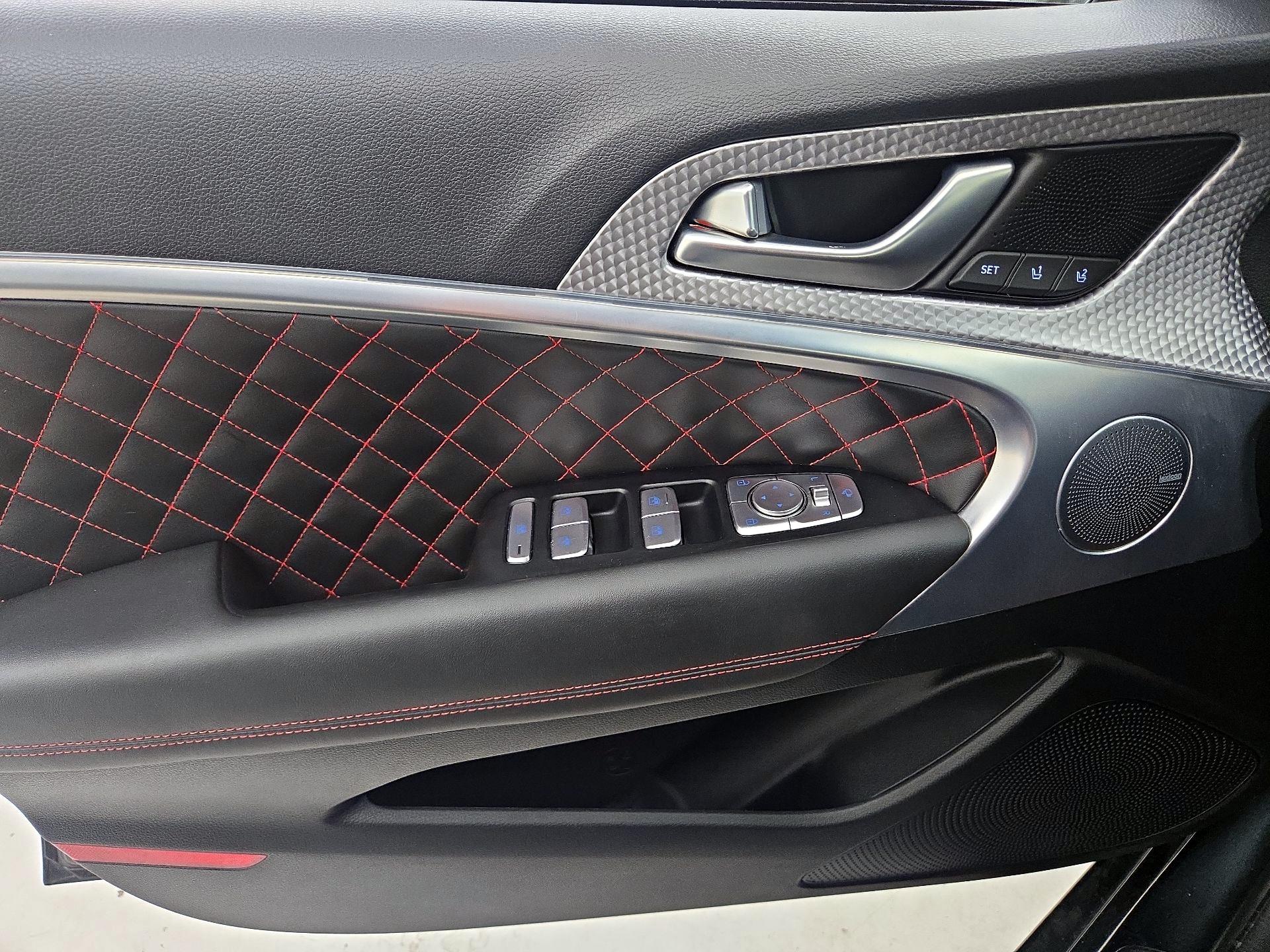 Thumbnail: 2023 Genesis G70 - 12