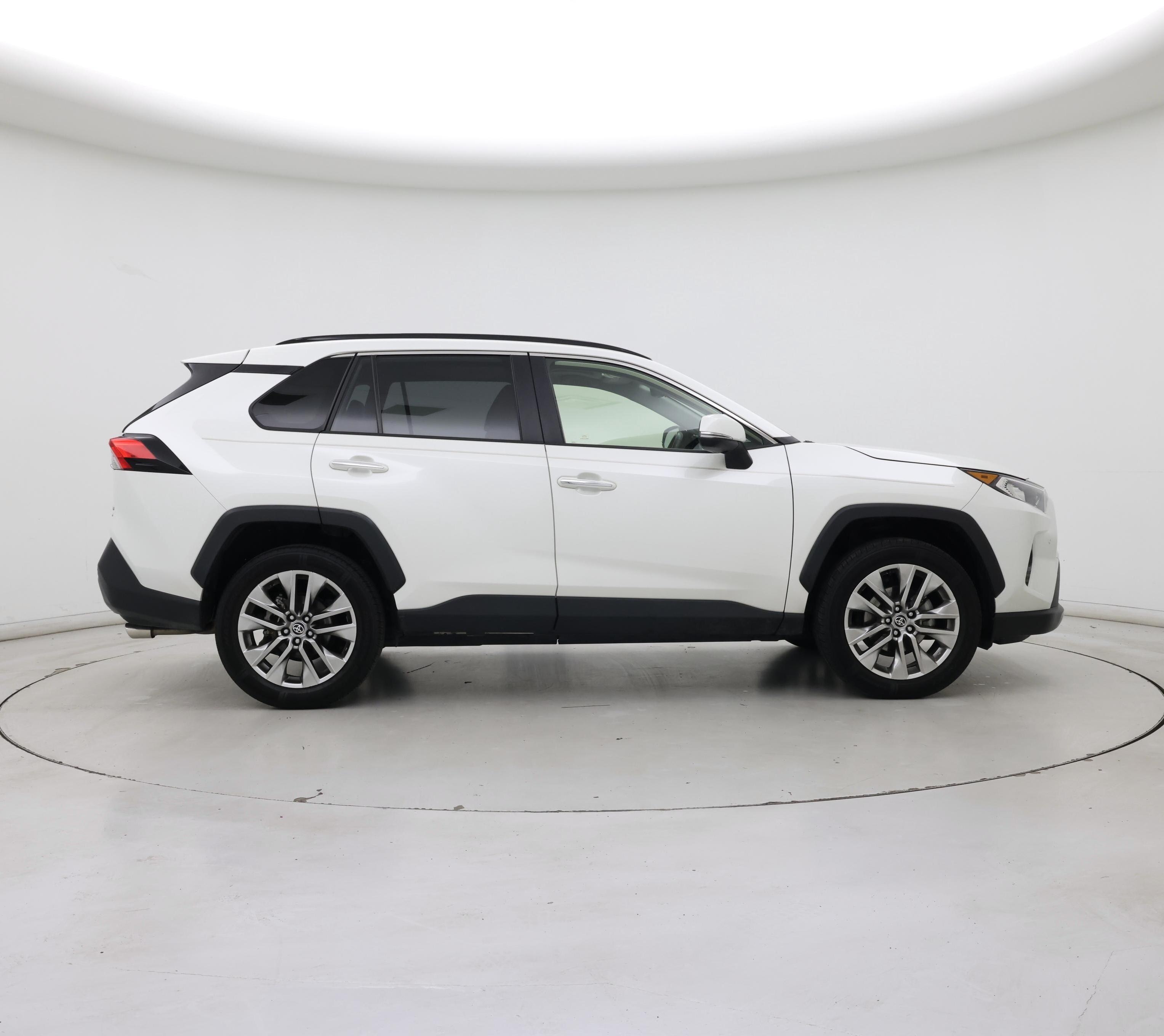 Thumbnail: 2020 Toyota RAV4 - 7
