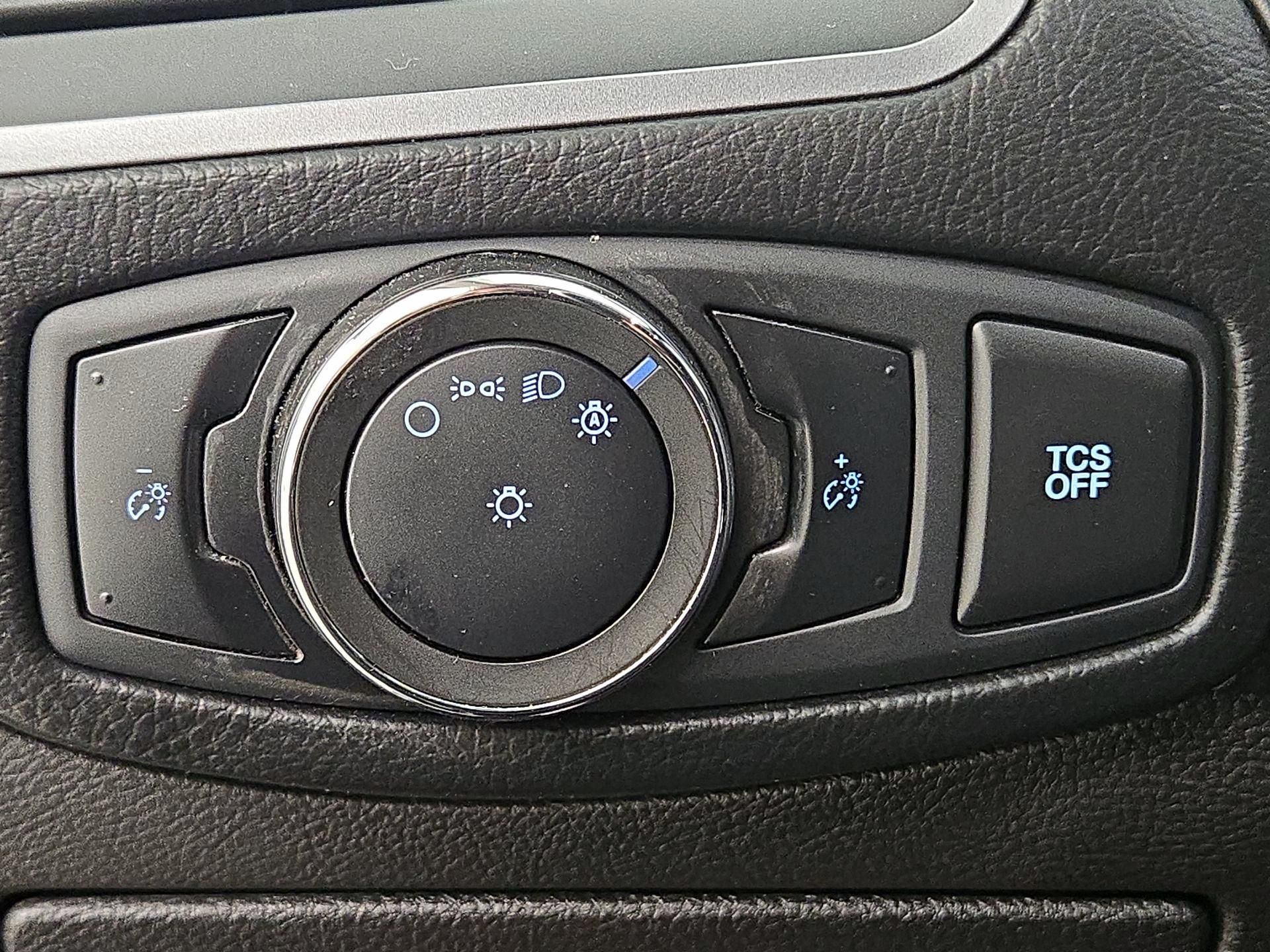 Thumbnail: 2020 Ford Edge - 13