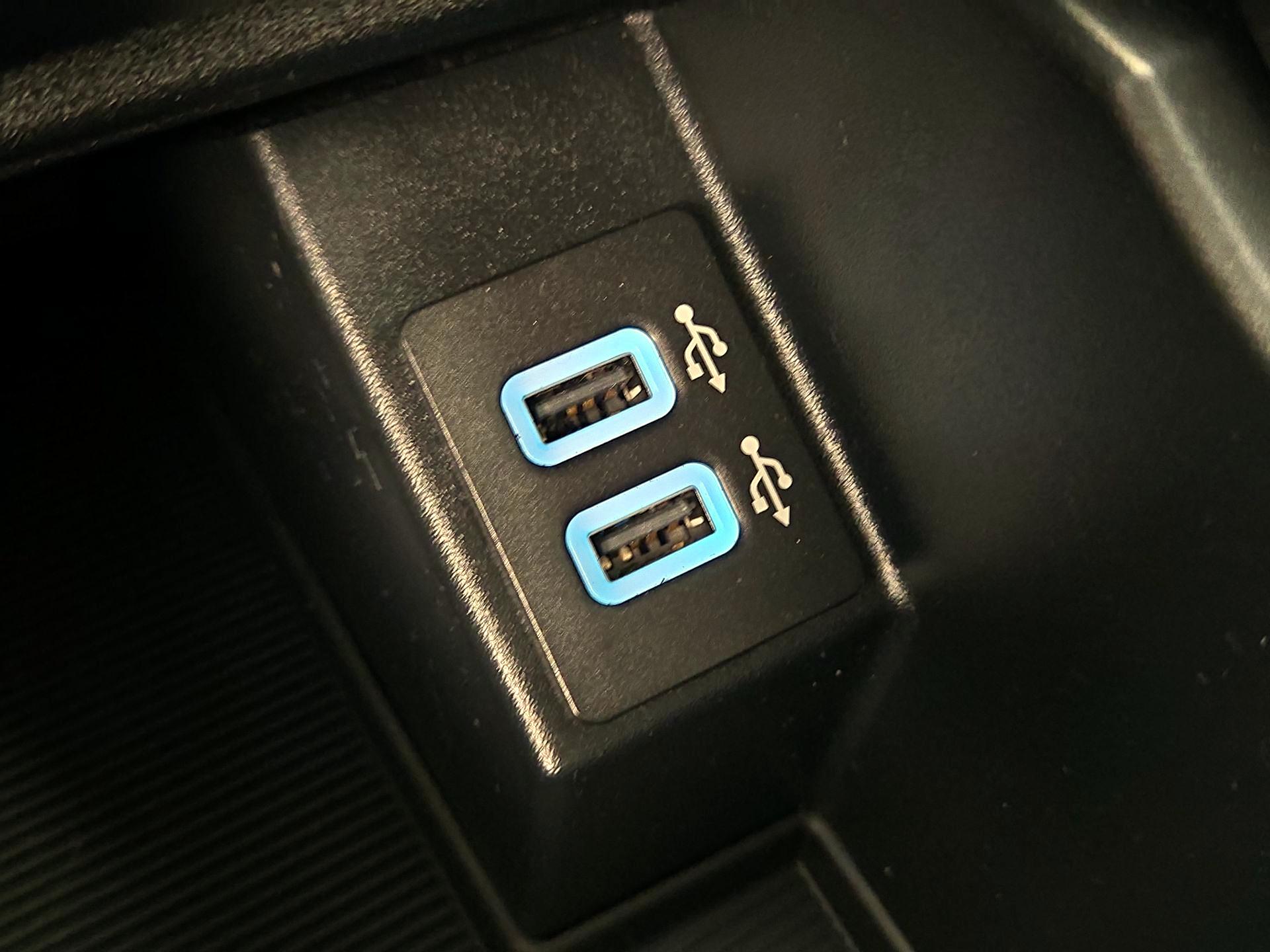 Thumbnail: 2020 Ford Edge - 18