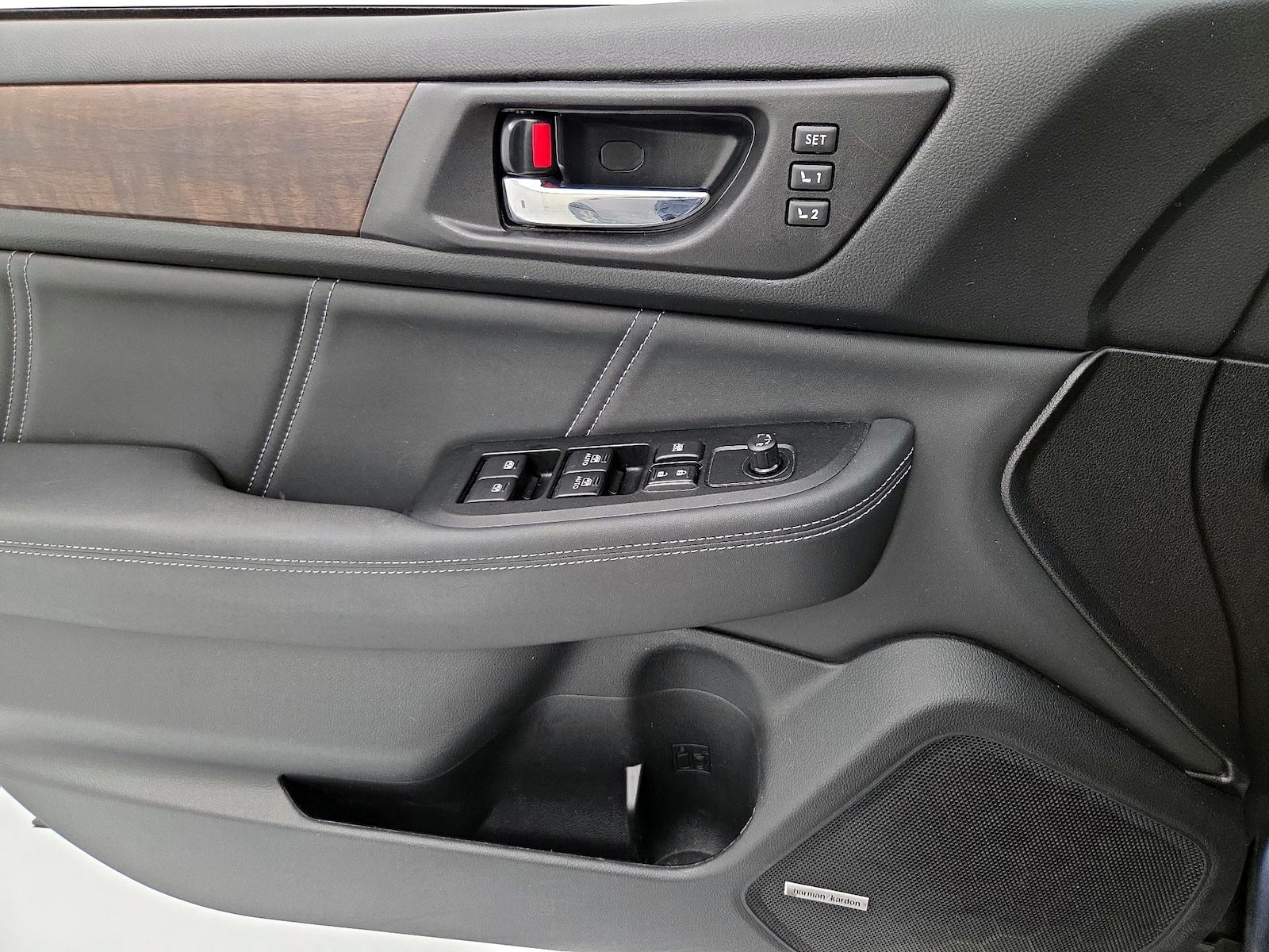 2018 Subaru Outback Limited - Photo 13
