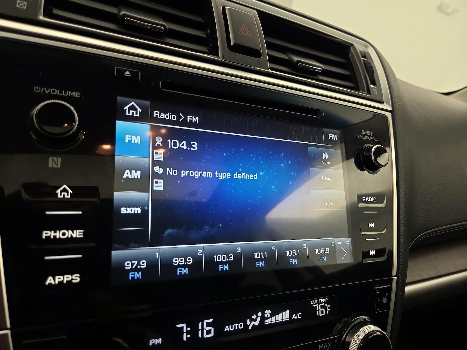 2018 Subaru Outback Limited - Photo 16