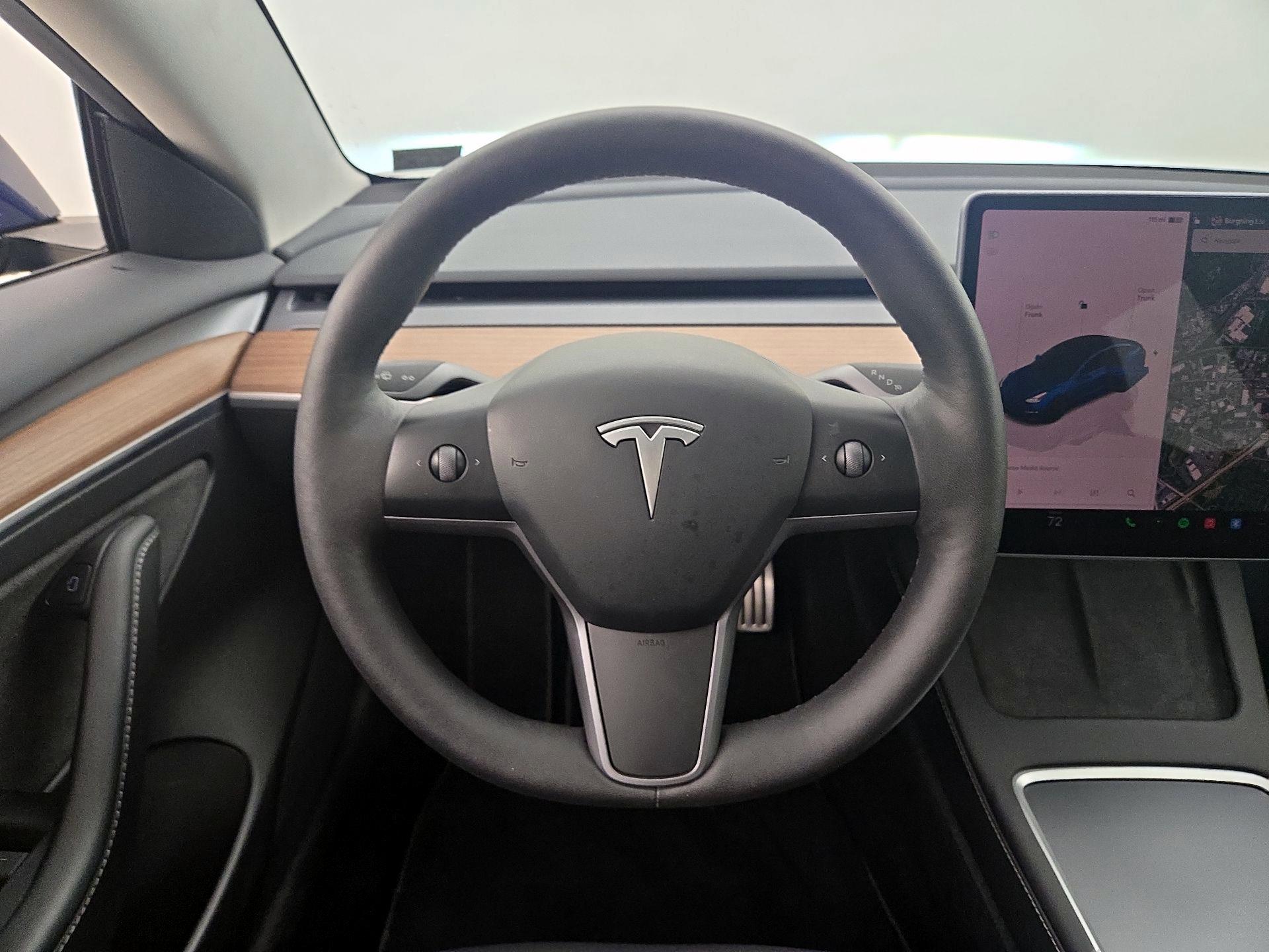 Thumbnail: 2023 Tesla Model 3 - 10