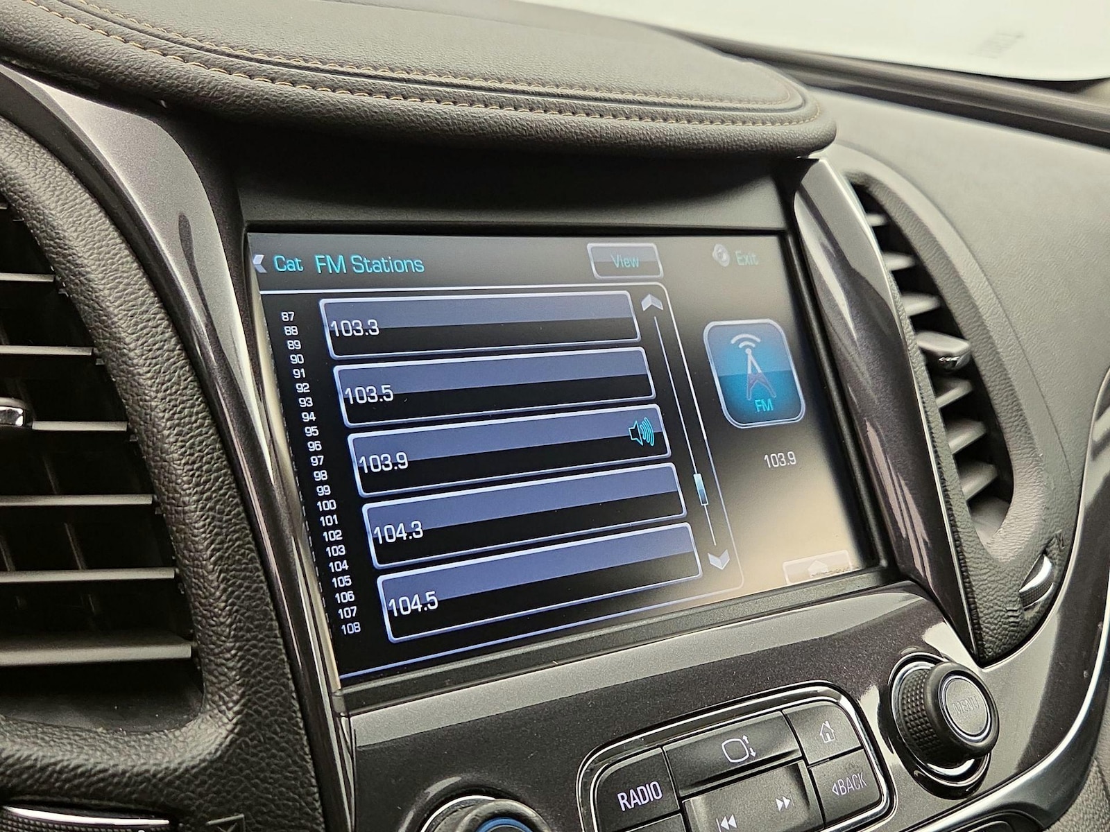 2015 Chevrolet Impala 1LT - Photo 16