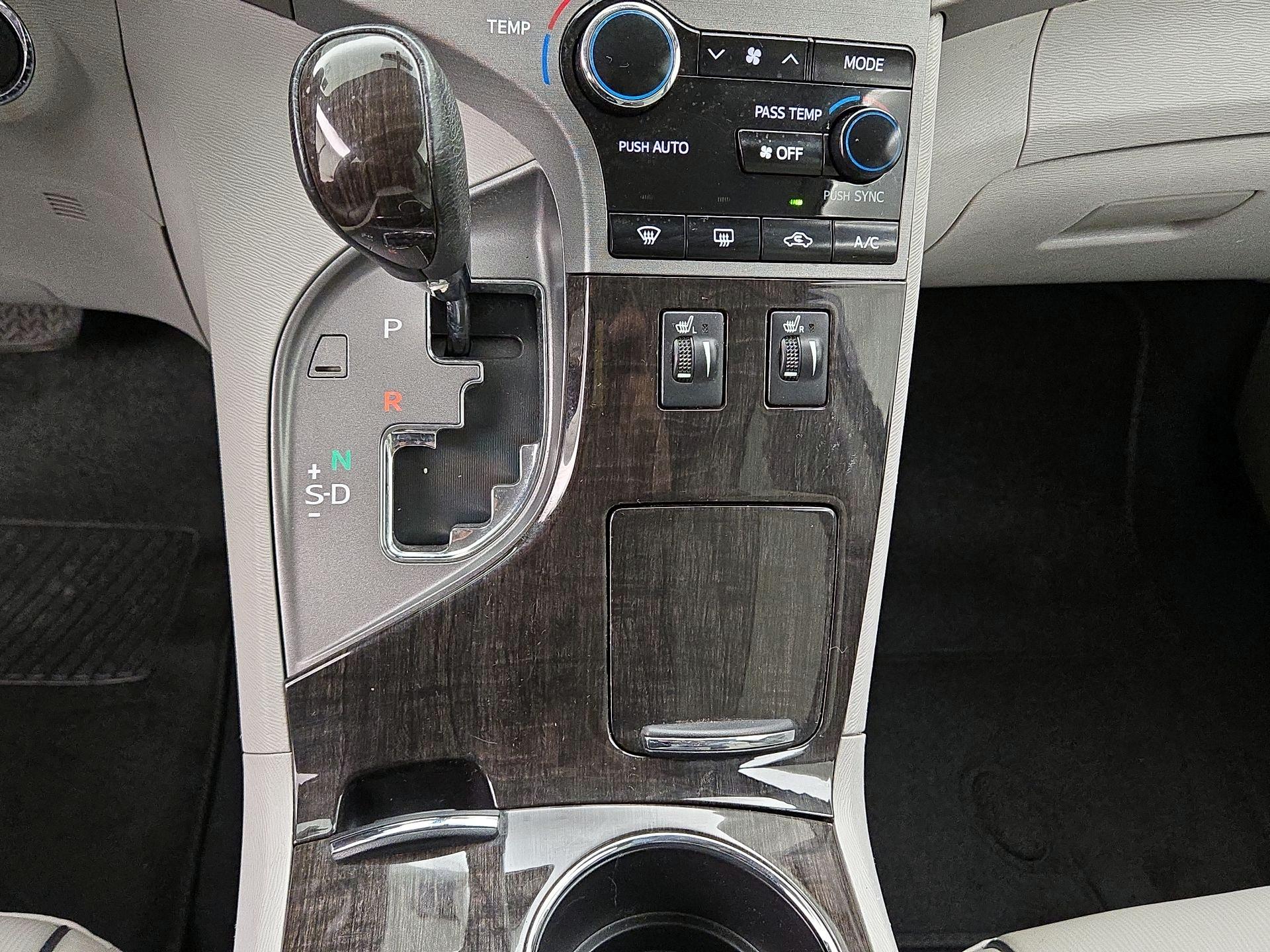 Thumbnail: 2014 Toyota Venza - 17