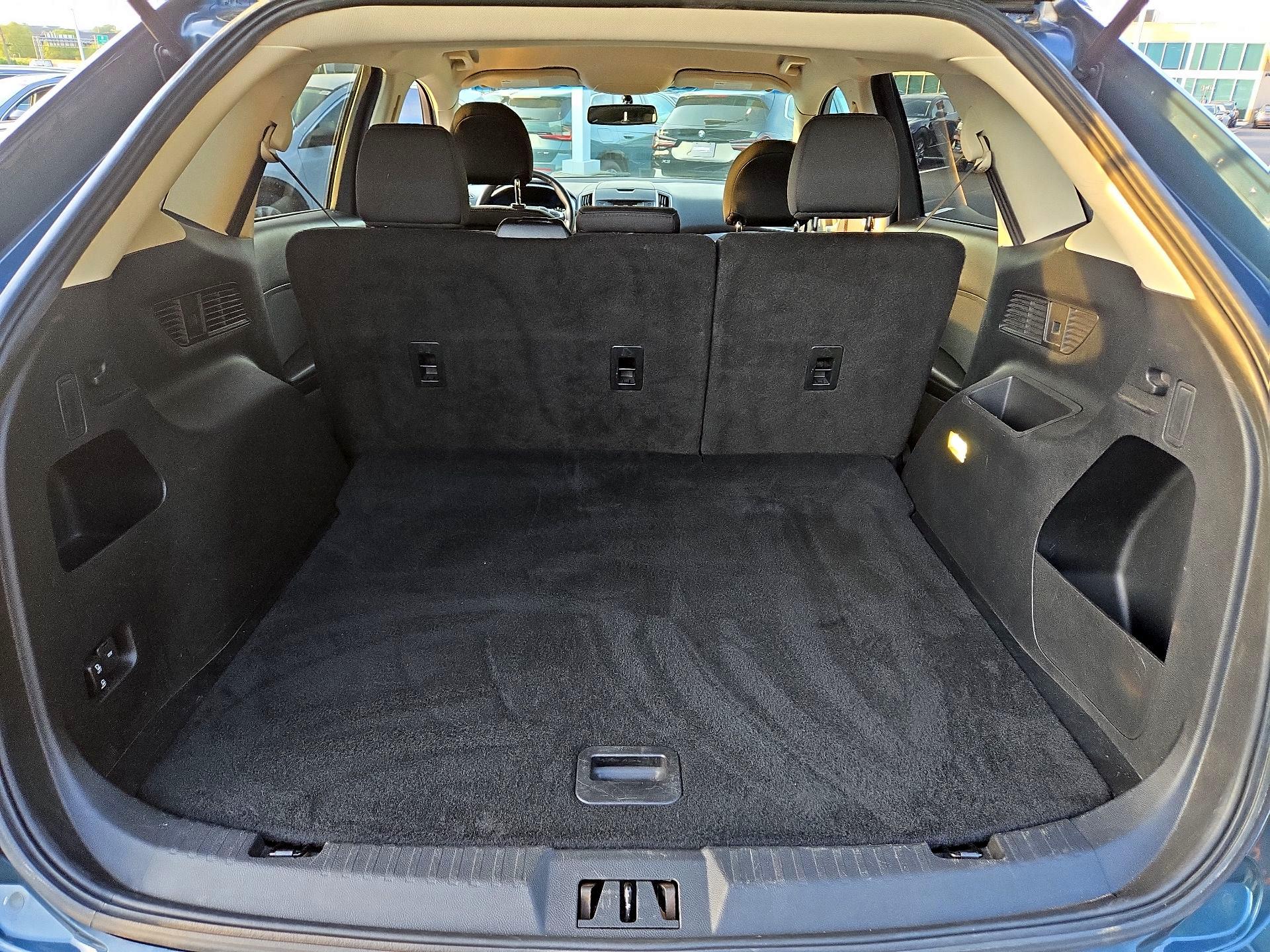 Thumbnail: 2016 Ford Edge - 18