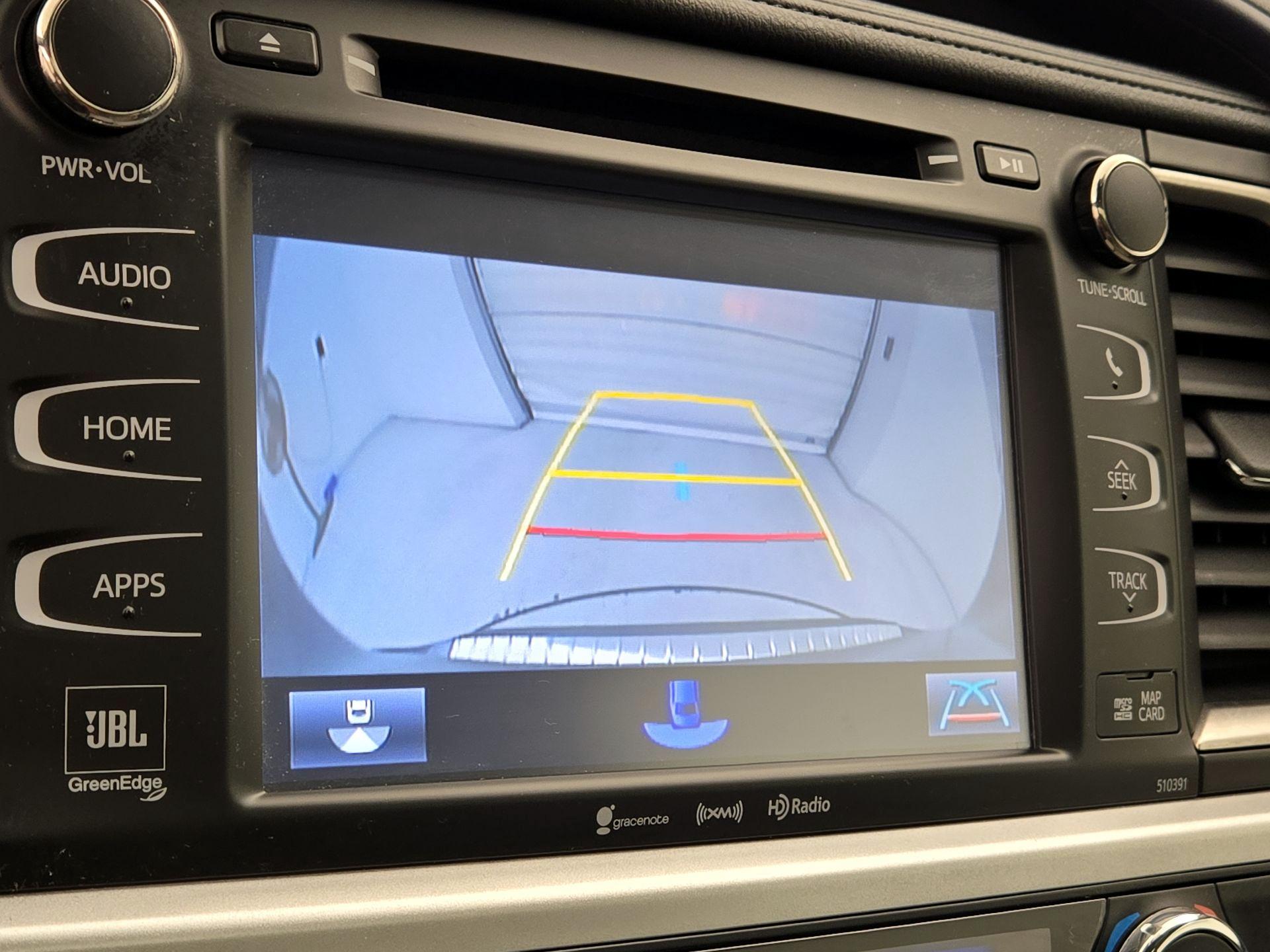 Thumbnail: 2019 Toyota Highlander - 14